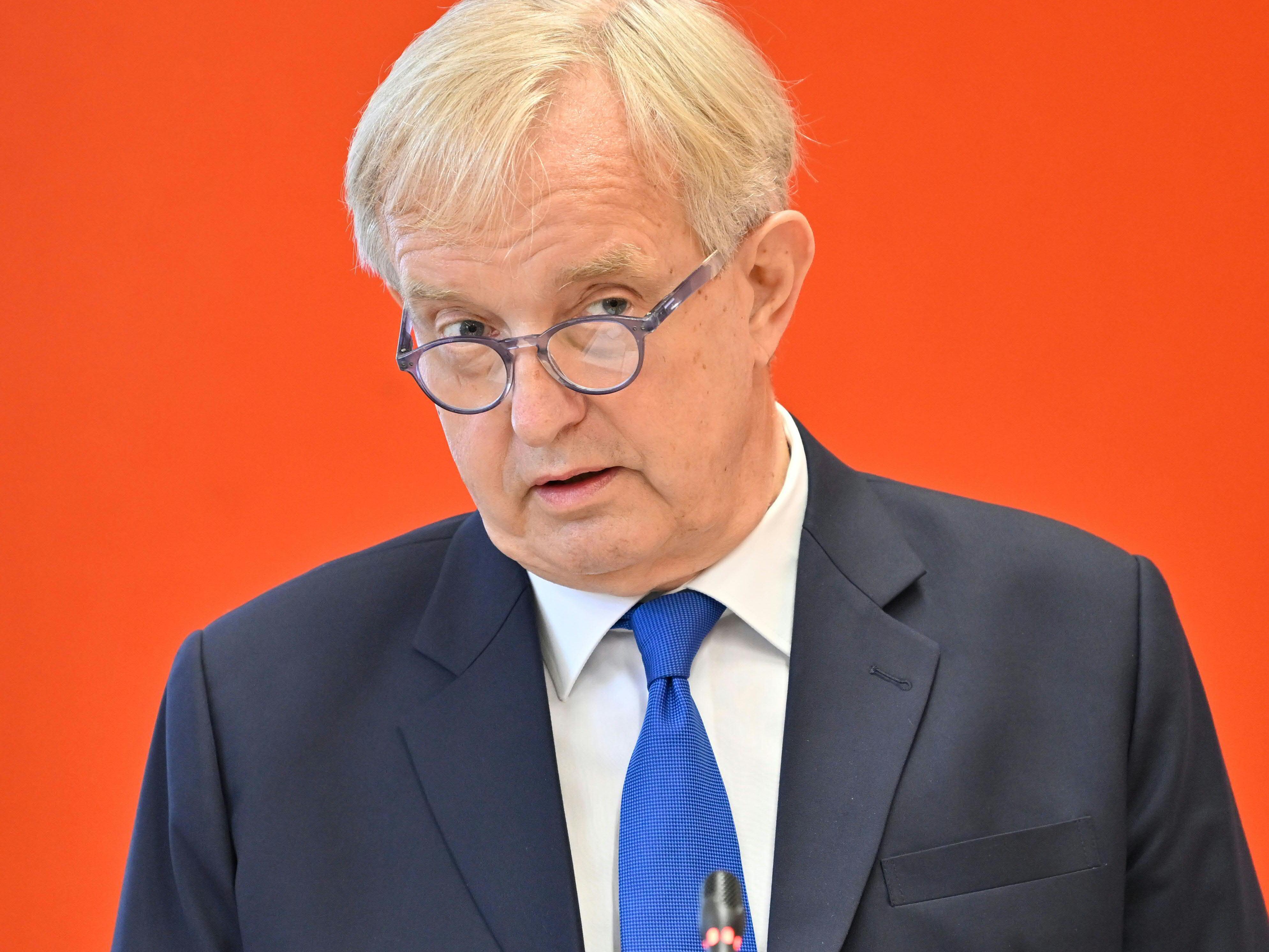 Salzburger Ärztekammer für Rücktritt von Steinhart (im Bild). Salzburger Ärztekammer für Rücktritt von Steinhart (im Bild).