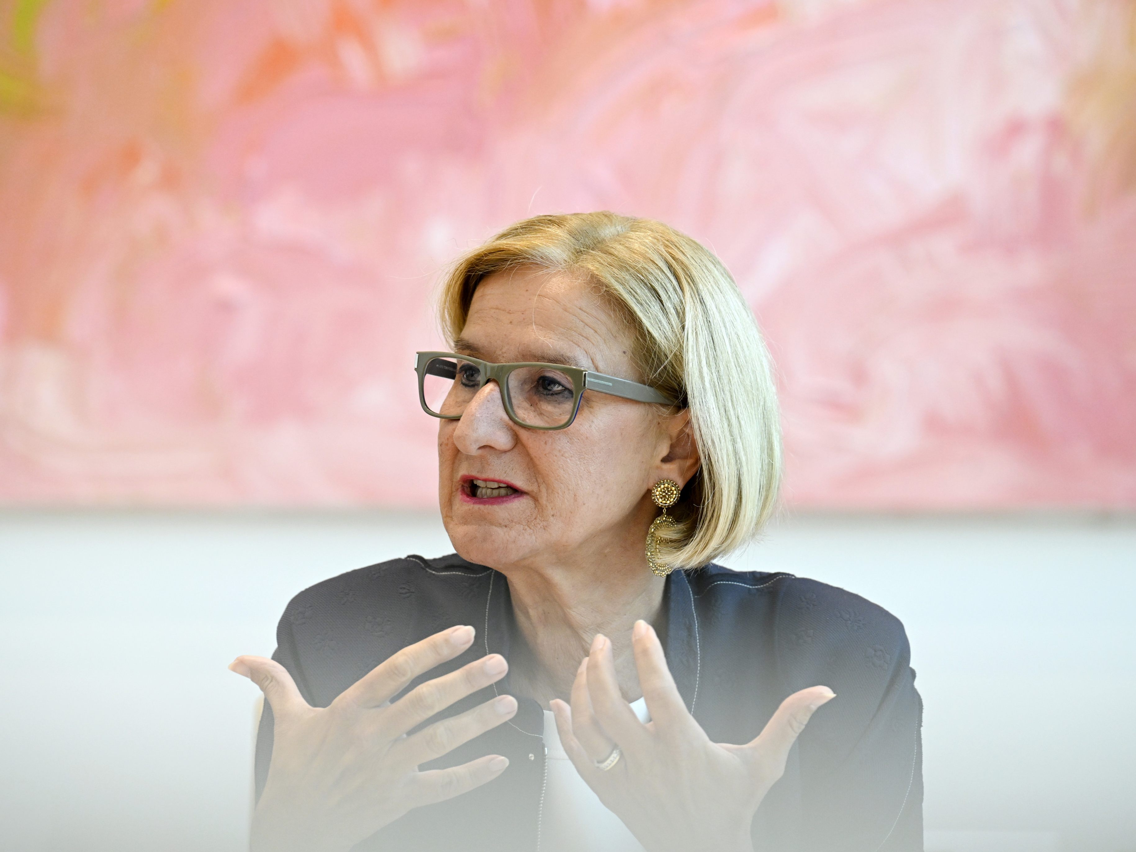 Mikl-Leitner: "Die großen Herausforderungen des Klimaschutzes brauchen eine möglichst breite gesellschaftliche Akzeptanz." Mikl-Leitner: "Die großen Herausforderungen des Klimaschutzes brauchen eine möglichst breite gesellschaftliche Akzeptanz."
