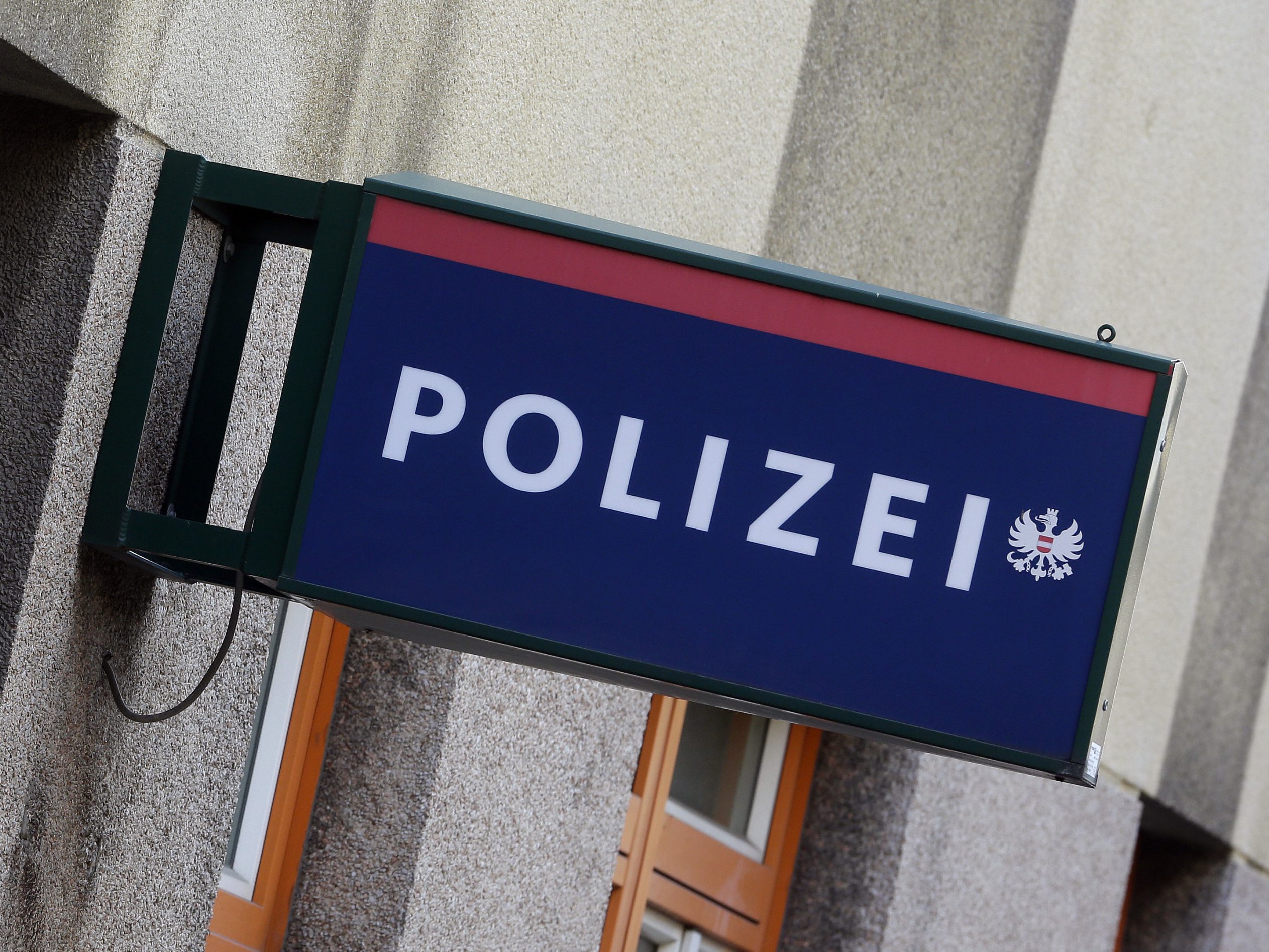 Ein Oberösterreicher lieferte drei Granaten persönlich bei der Polizei ab.