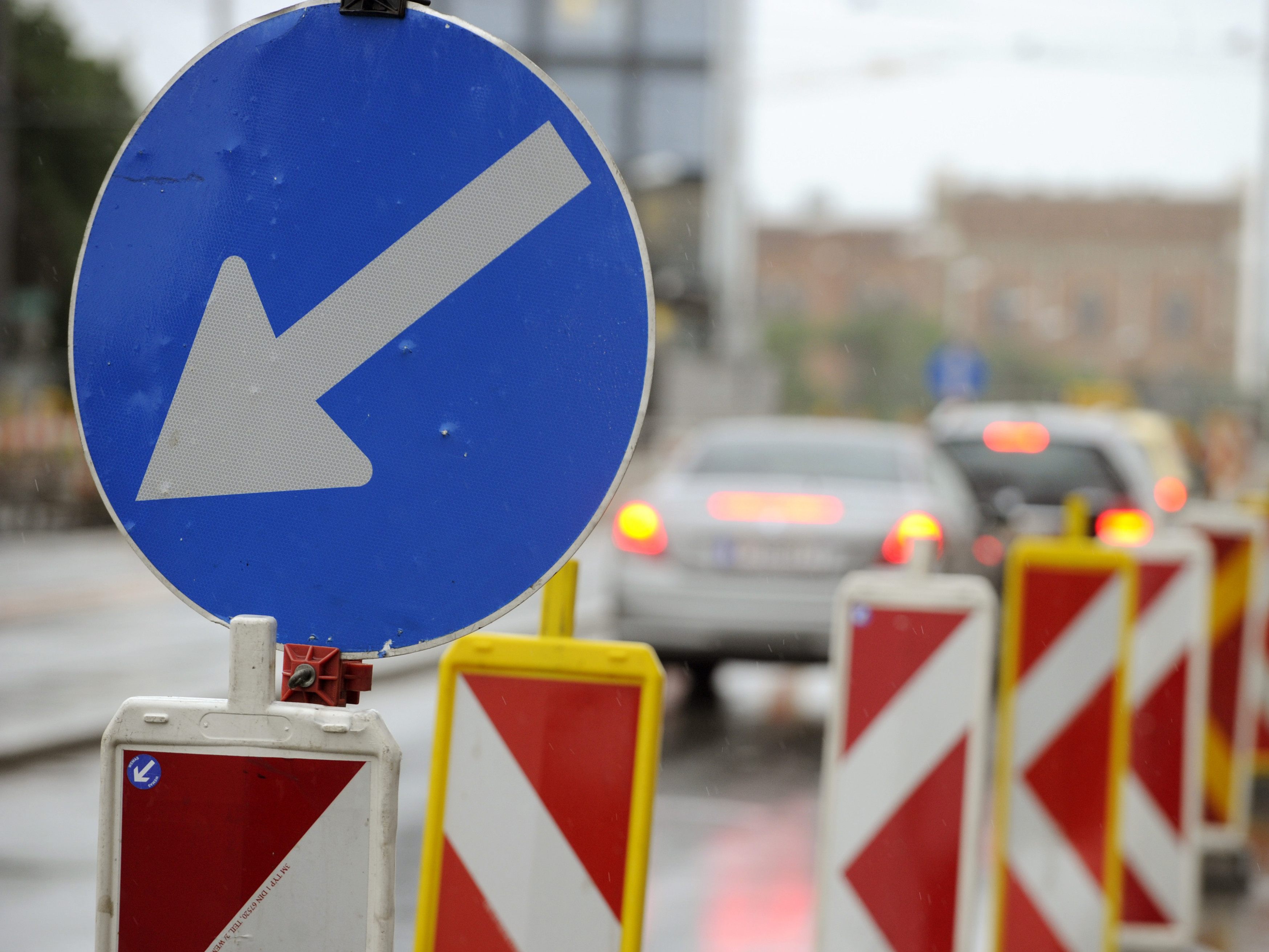 Die Landstraße L9 wird saniert. Die Landstraße L9 wird saniert.