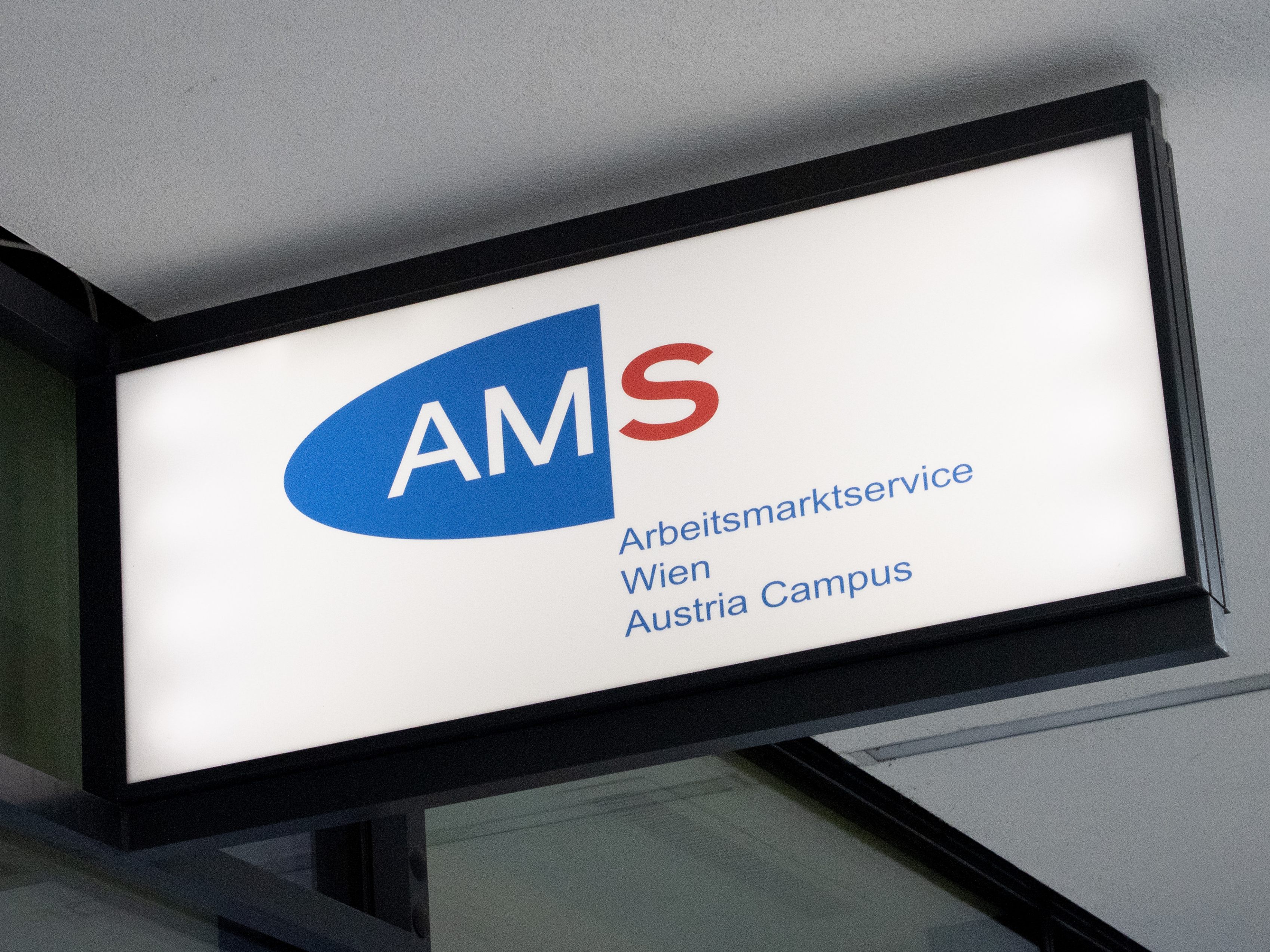 Die Lage am Arbeitsmarkt ist schlechter geworden.