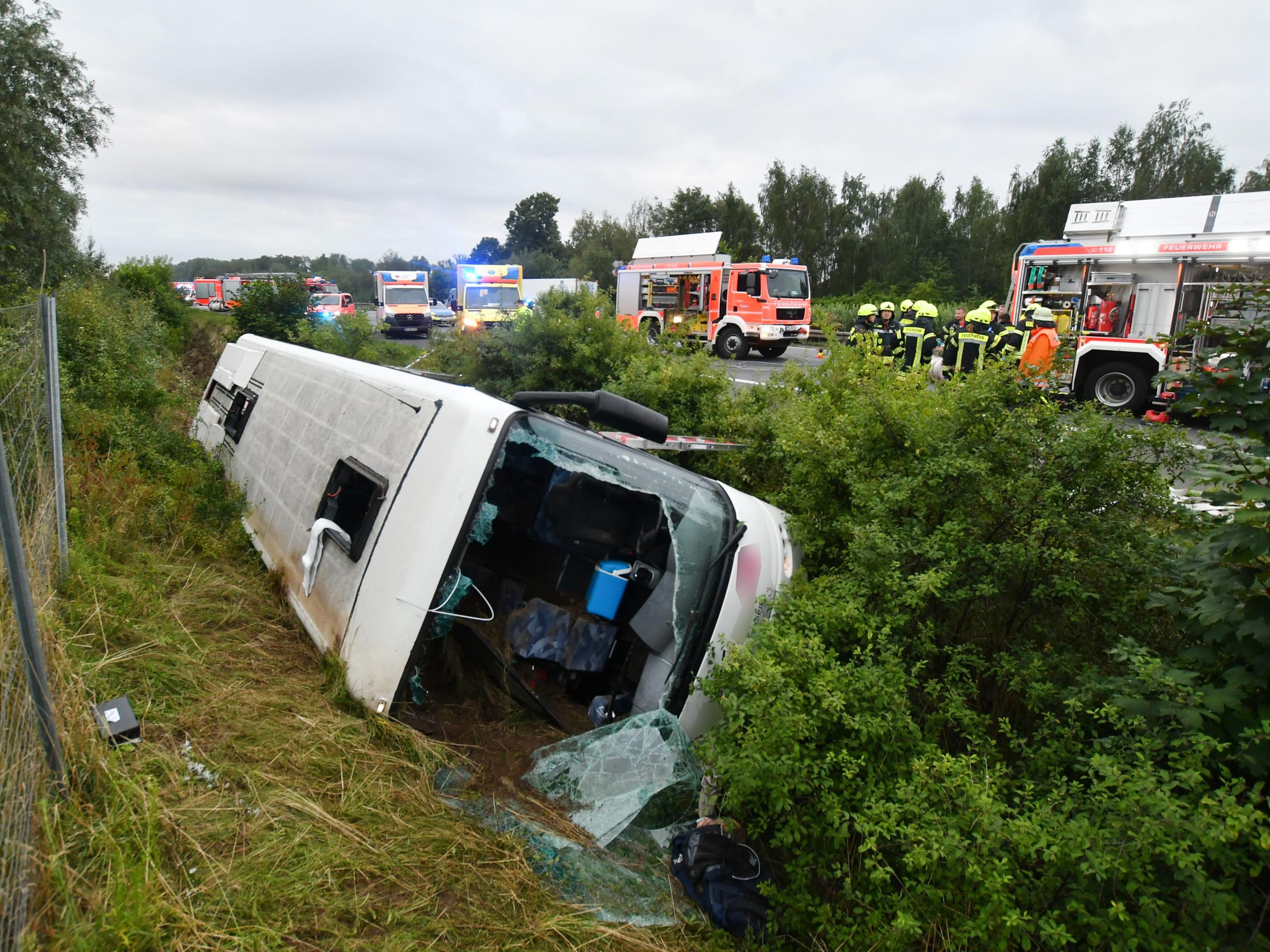 Ein Alkoholtest bei dem Busfahrer nach dem Unfall eines österreichischen Reisebusses war unauffällig. Ein Alkoholtest bei dem Busfahrer nach dem Unfall eines österreichischen Reisebusses war unauffällig.