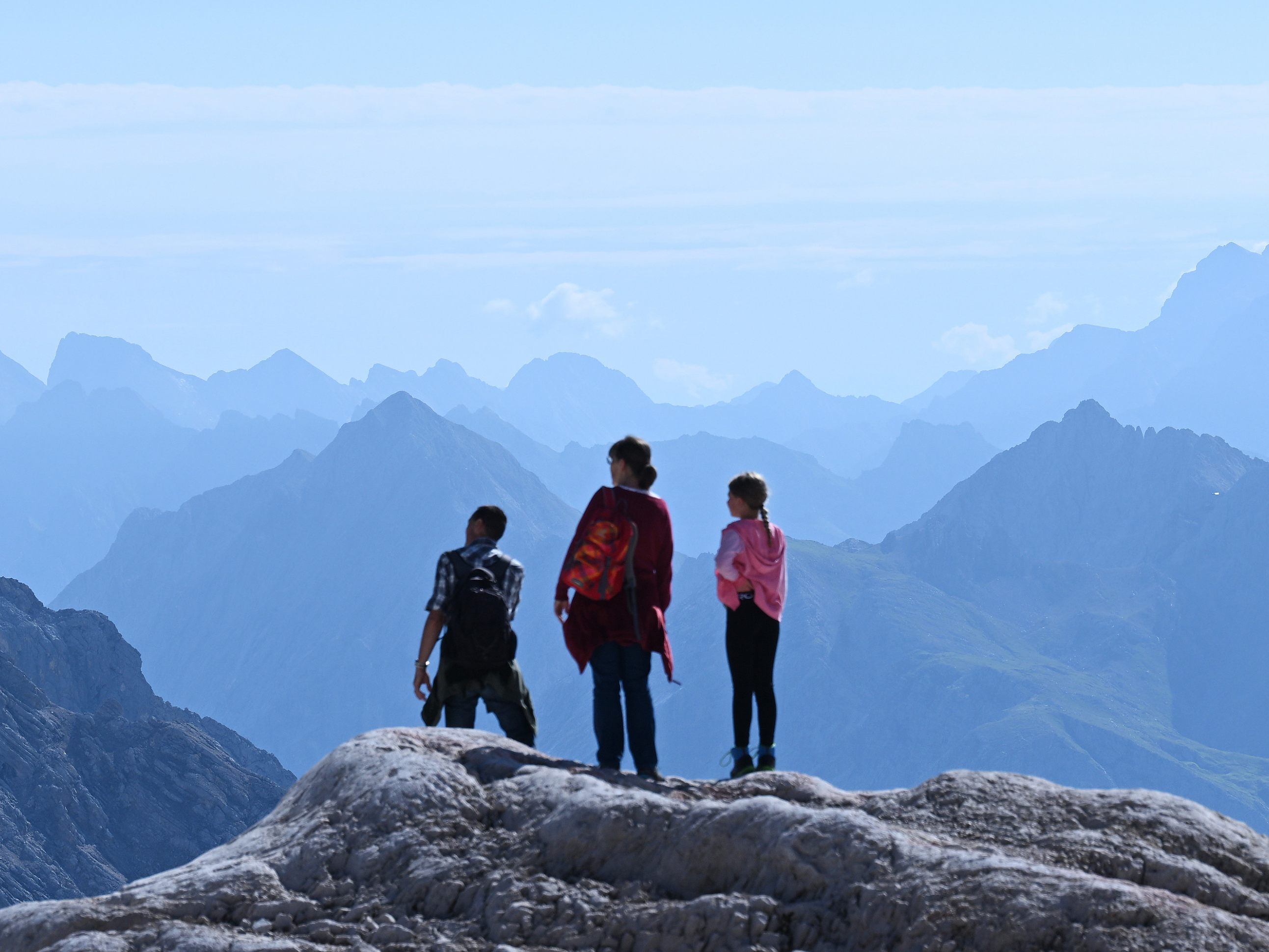 Der Alpenverein mahnt zu einer an die Hitze angepassten Tourenplanung. Der Alpenverein mahnt zu einer an die Hitze angepassten Tourenplanung.