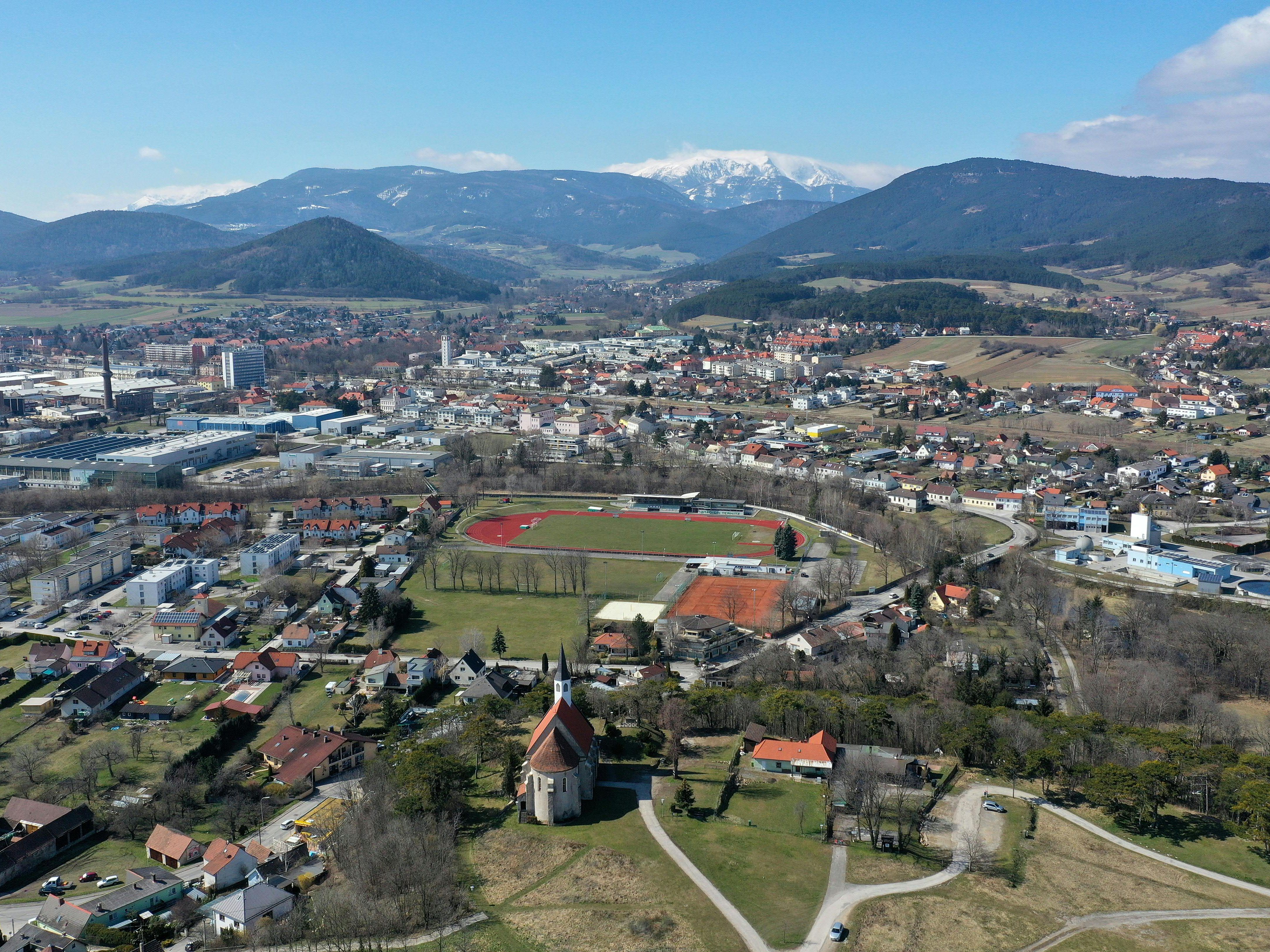 Landbewohner sind mit der Lebensqualität zufriedener als Stadtbewohner. Landbewohner sind mit der Lebensqualität zufriedener als Stadtbewohner.