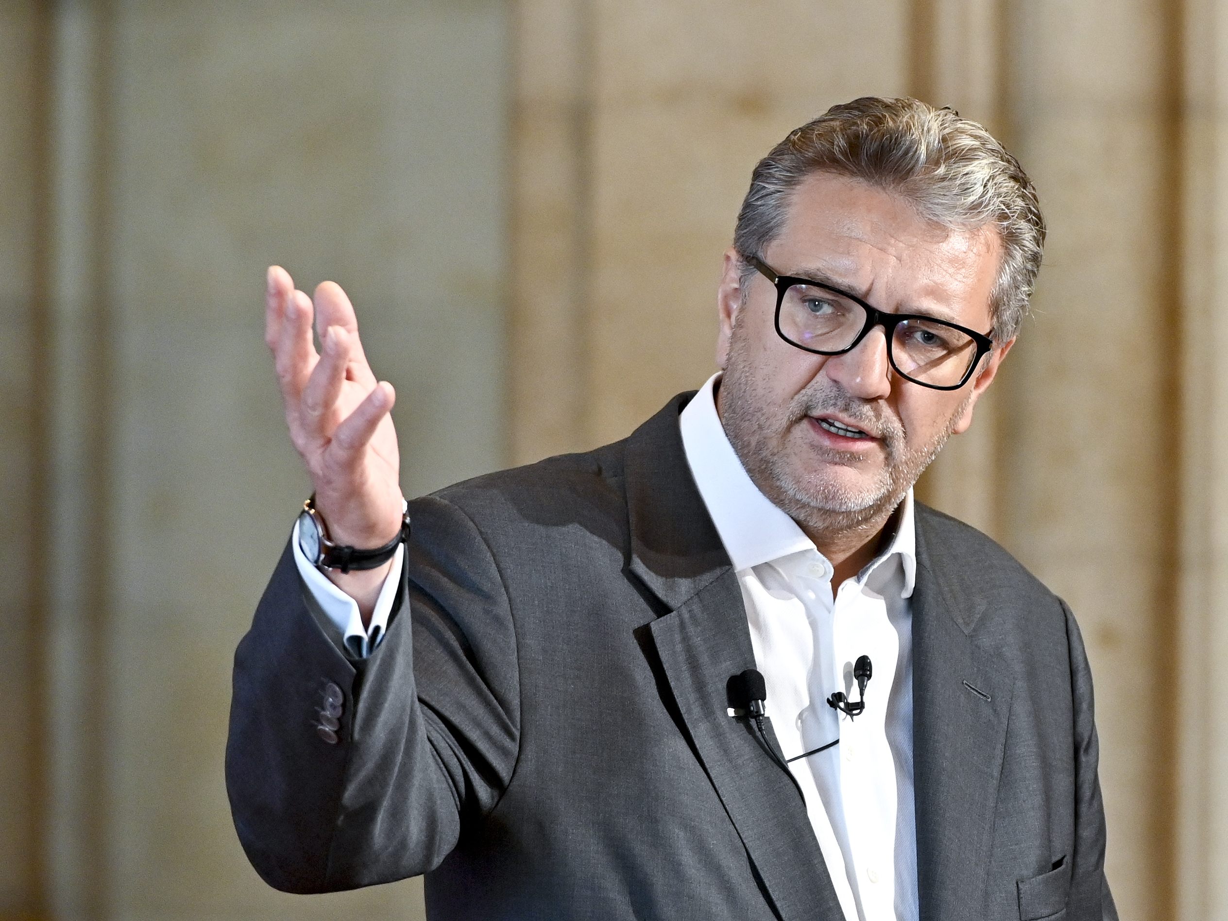 Wiens Gesundheitsstadtrat Peter Hacker übt Kritik an den Zahlen, die die ÖGK zu den Kassenärzten in Wien angegeben hat.