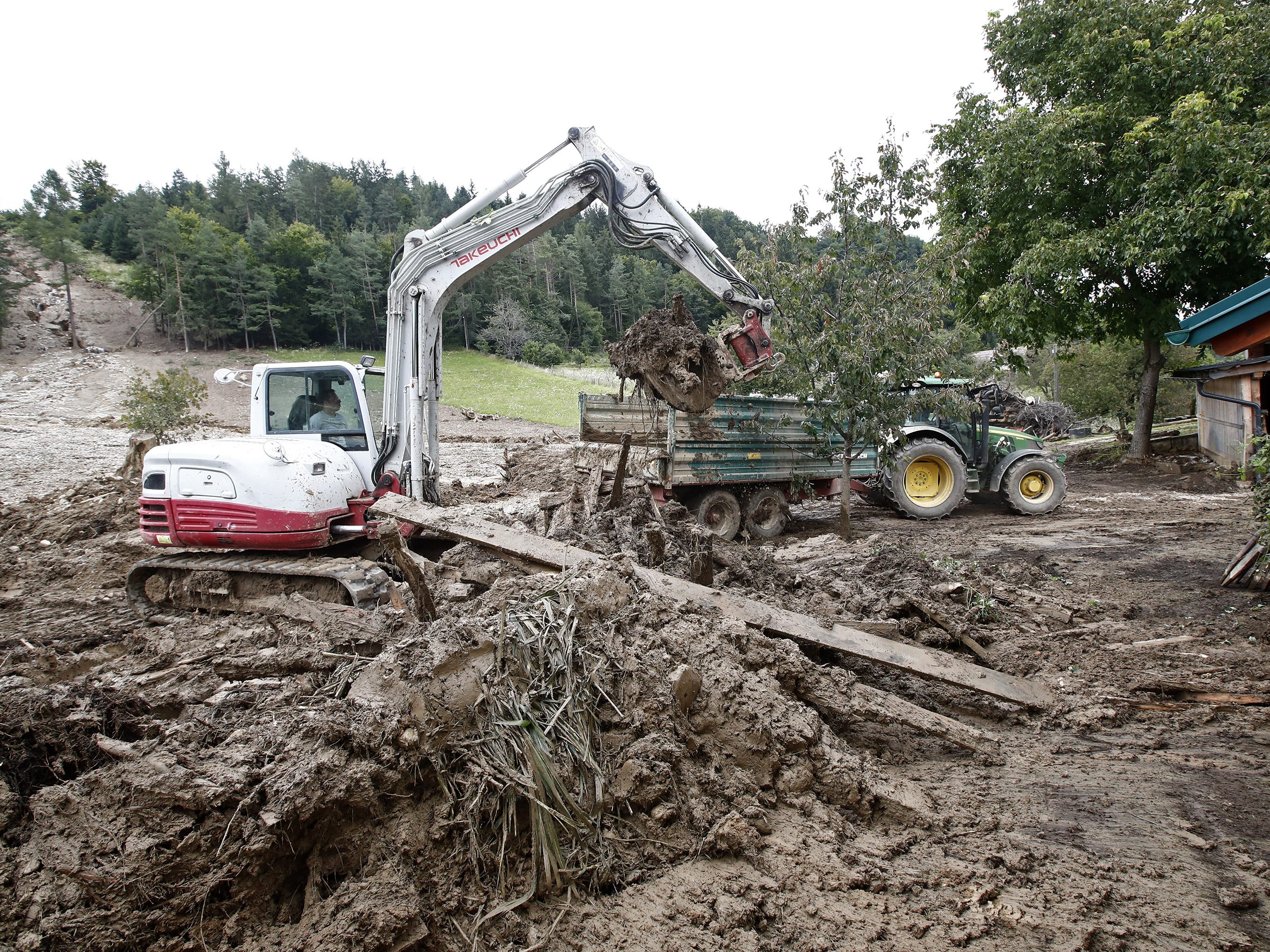Im Süden Österreichs laufen nach dem Hochwasser weiterhin Aufräumarbeiten.
