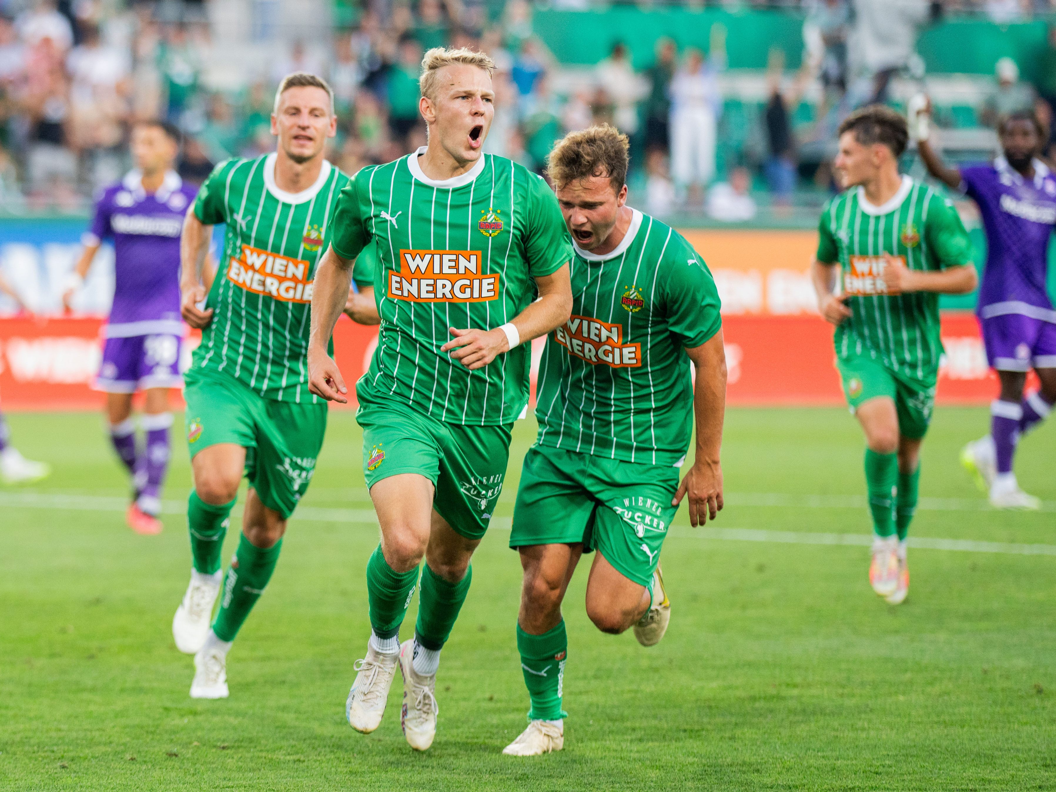 Rapid Wien gelang ein 1:0-Sensationssieg gegen Fiorentina. Rapid Wien gelang ein 1:0-Sensationssieg gegen Fiorentina.