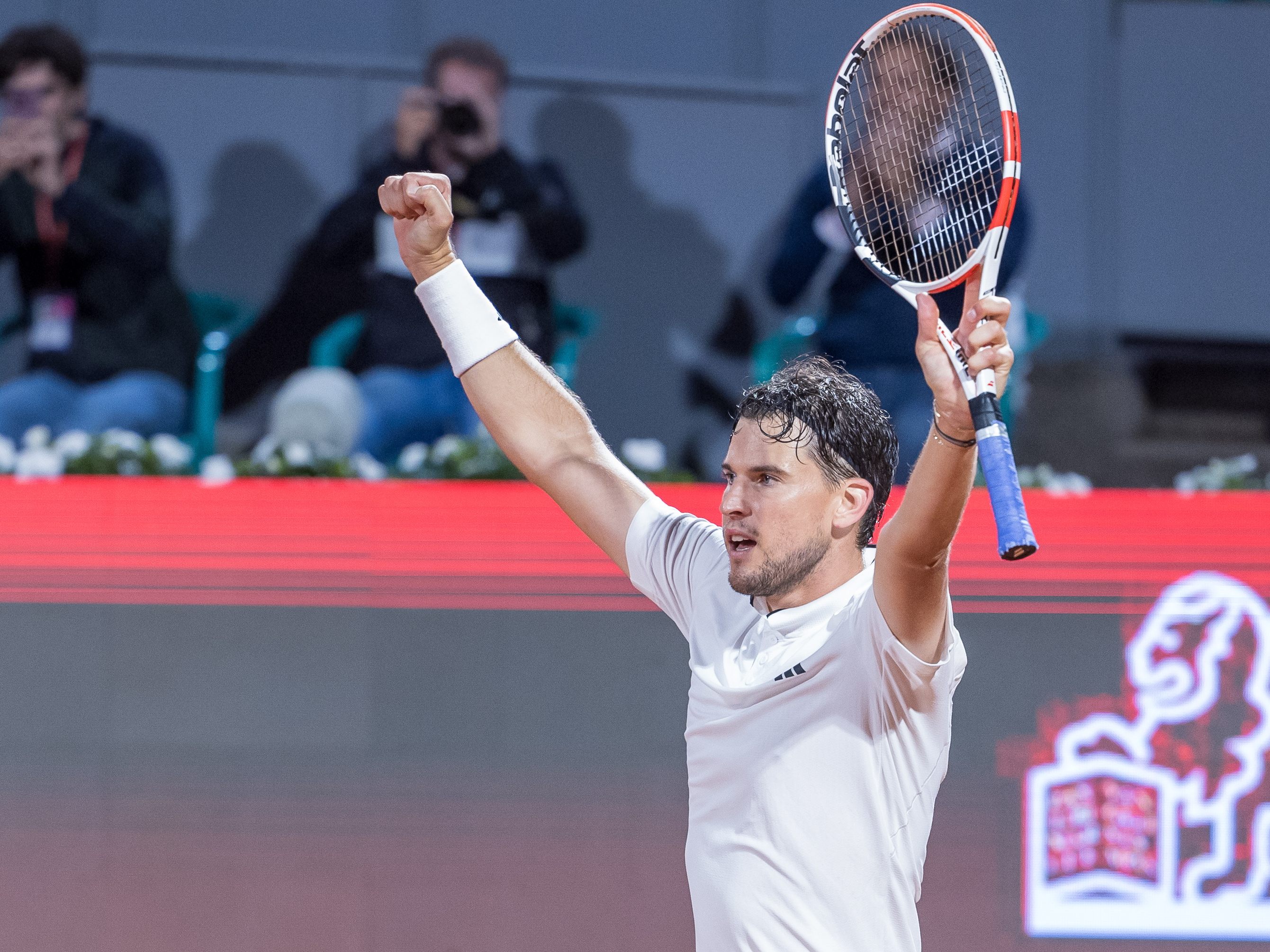 Dominic Thiem steht im Kitzbühel-Achtelfinale.