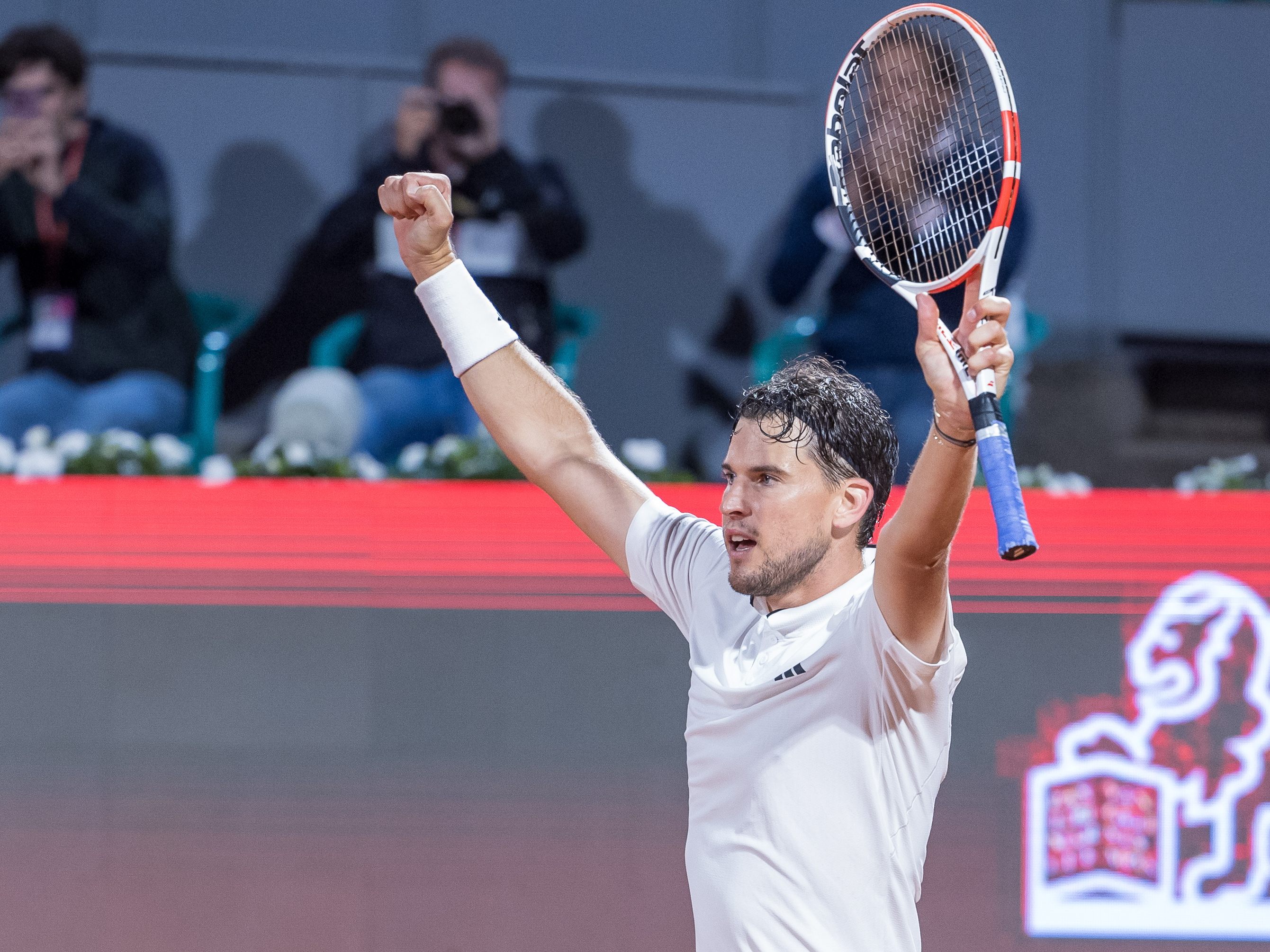 Dominic Thiem kämpft sich ins Achtelfinale in Kitzbühel - Magazin Sport Meldungen