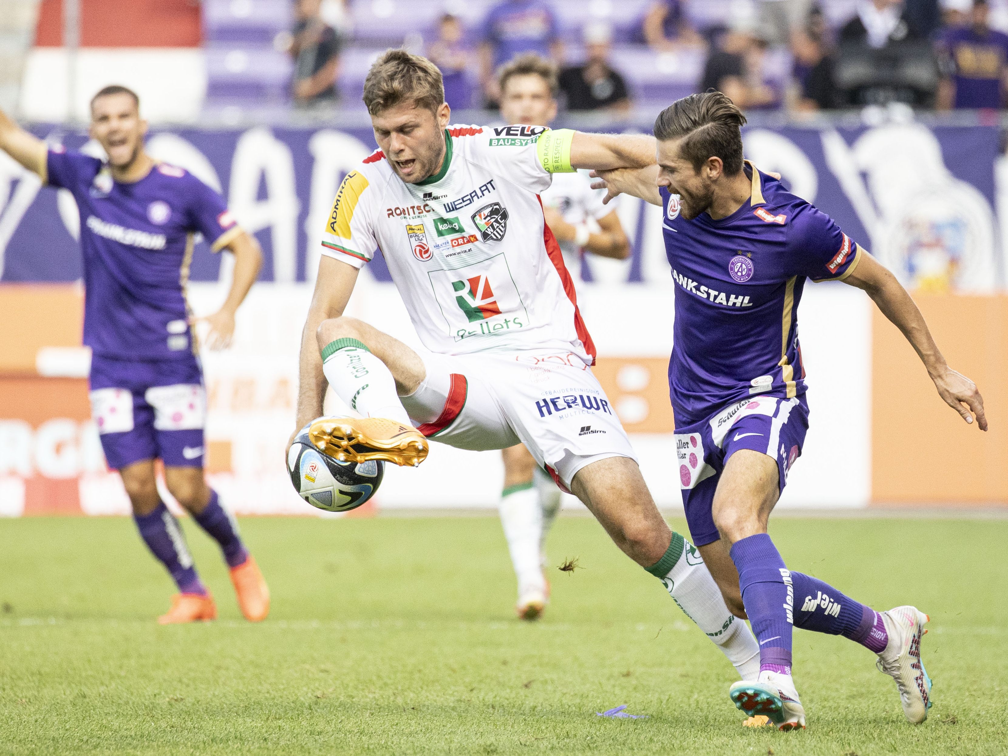 Die Austria und der WAC trennten sich 0:0. Die Austria und der WAC trennten sich 0:0.