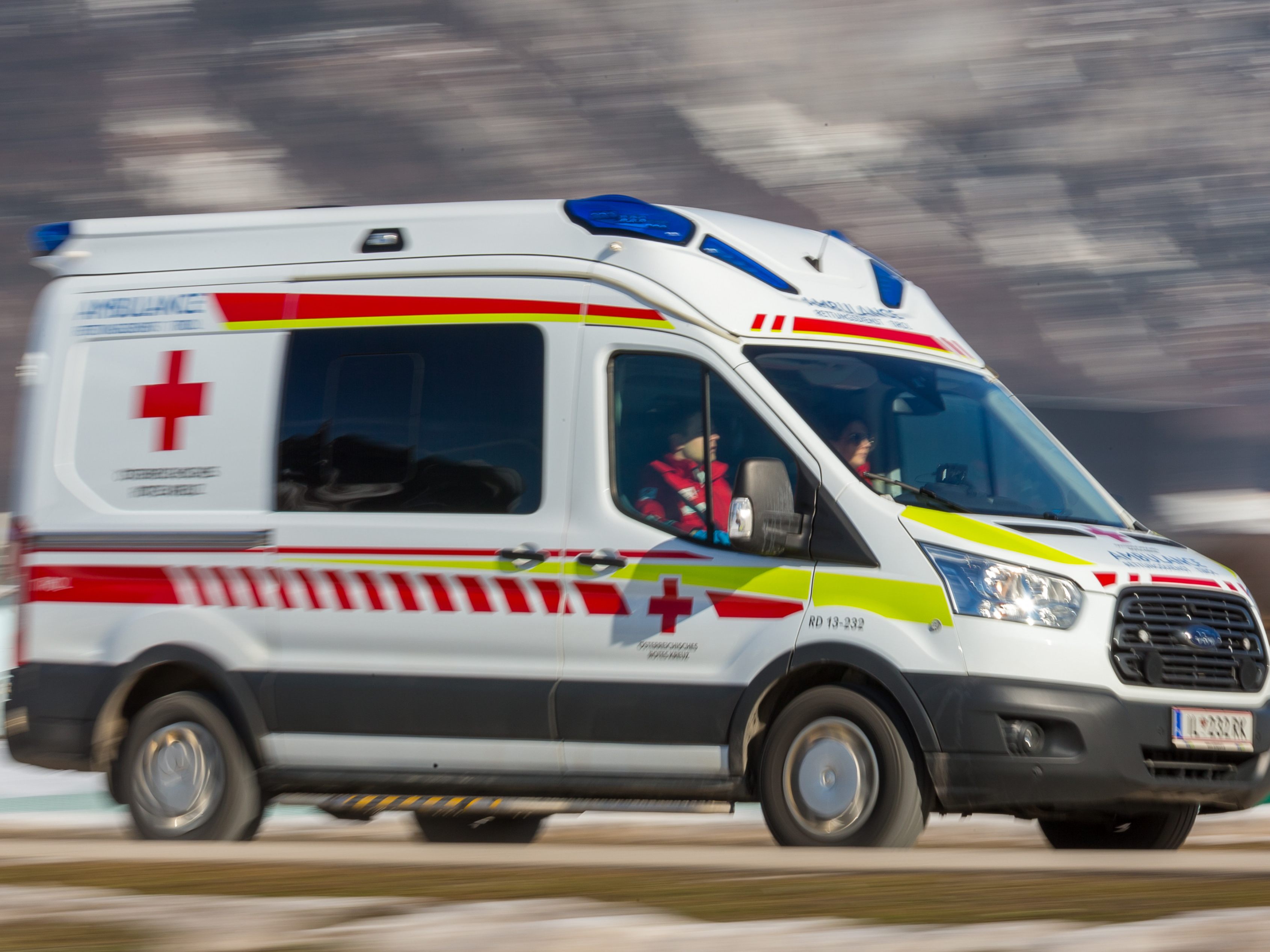 Mehr als 3 Mio. Patienten wurden durch den ÖRK-Rettungsdienst betreut. Mehr als 3 Mio. Patienten wurden durch den ÖRK-Rettungsdienst betreut.