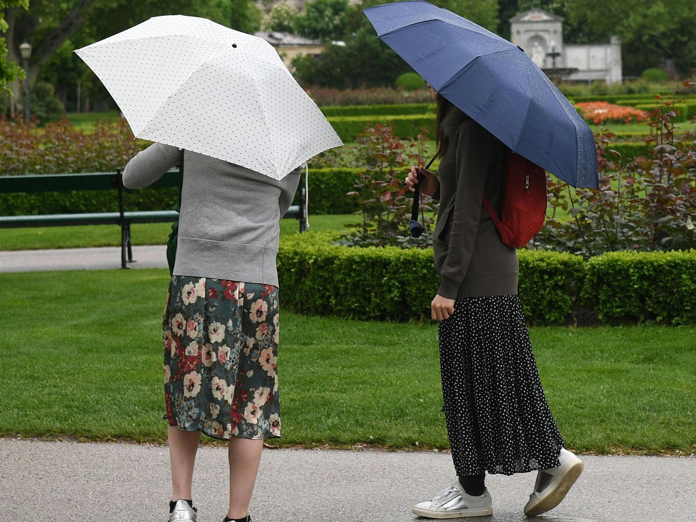 Tipp: Am Wochenende den Regenschirm nicht vergessen. Tipp: Am Wochenende den Regenschirm nicht vergessen.