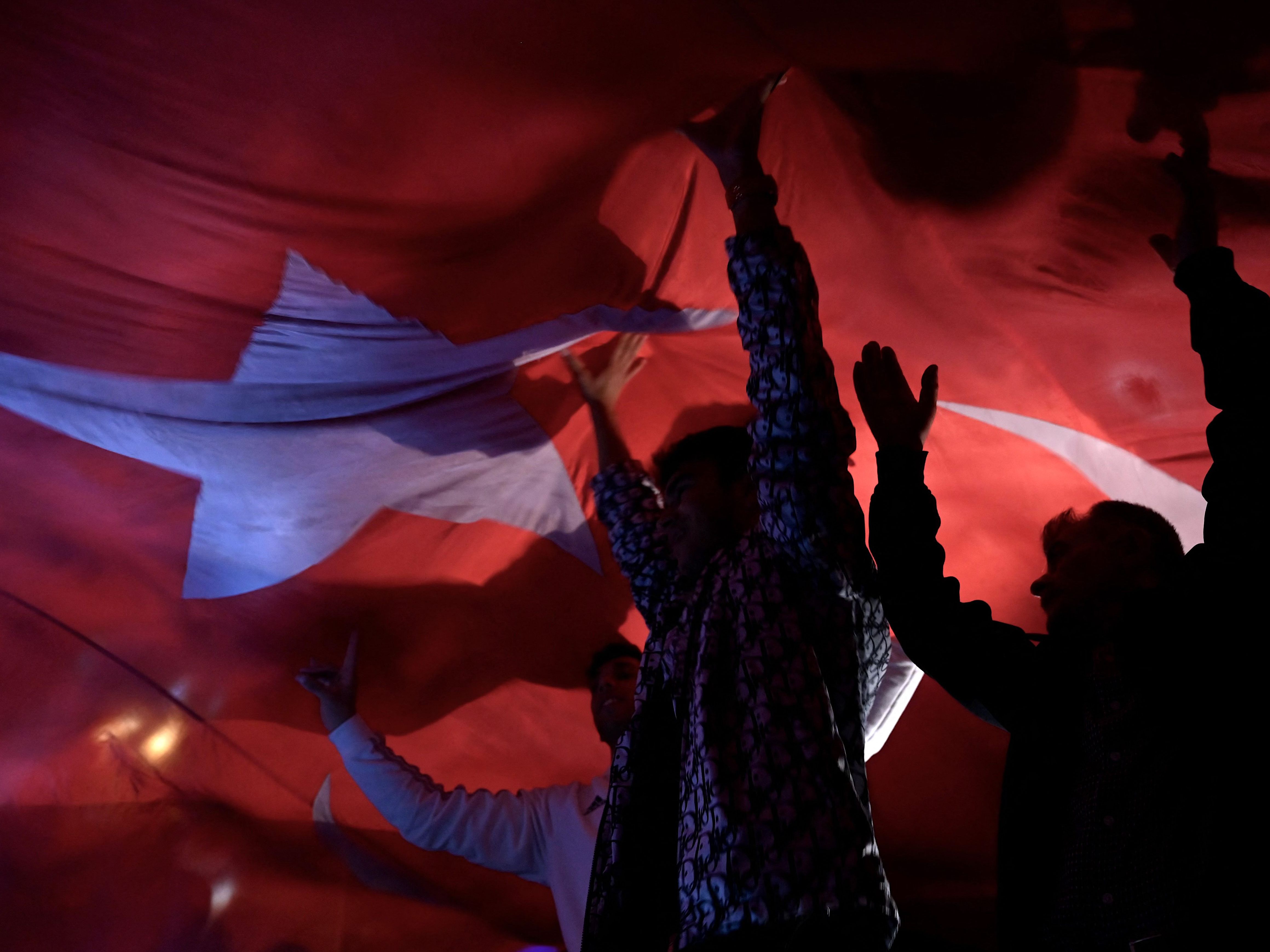 Deutschland prüft ein Verbot der türkischen rechtsextremistischen Gruppe "Graue Wölfe". Deutschland prüft ein Verbot der türkischen rechtsextremistischen Gruppe "Graue Wölfe".