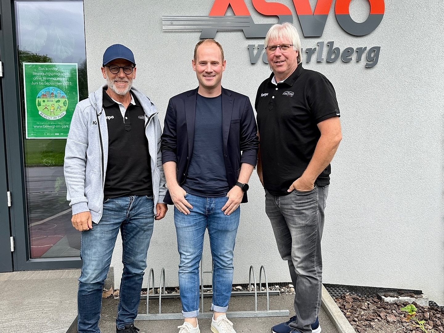 Conny Berchtold, Clemens Fiel und Christoph Neyer freuen sich auf eine weitere erfolgreiche Zusammenarbeit des ASVÖ und des Schulsportes Vorarlberg. Conny Berchtold, Clemens Fiel und Christoph Neyer freuen sich auf eine weitere erfolgreiche Zusammenarbeit des ASVÖ und des Schulsportes Vorarlberg.