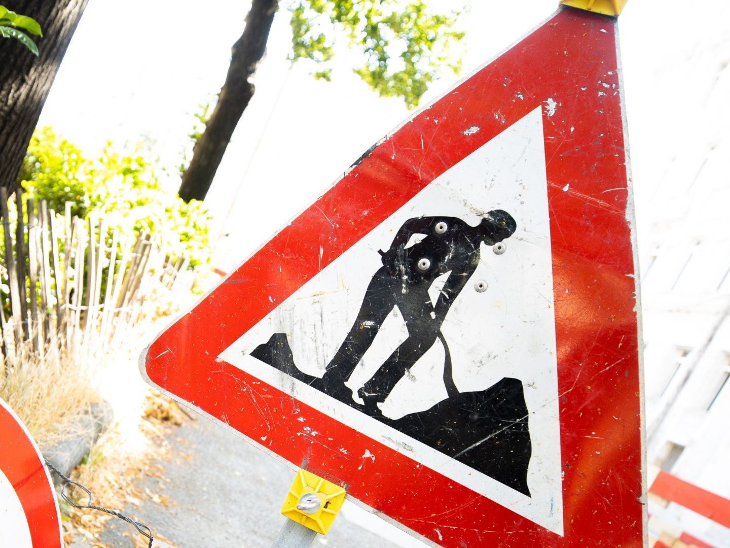 Sanierungsarbeiten wurden für die Raxstraße in Wien-Favoriten angekündigt.