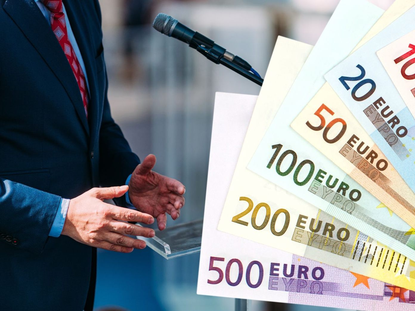 Politikergehälter könnten im kommenden Jahr um 9,7 Prozent steigen. Politikergehälter könnten im kommenden Jahr um 9,7 Prozent steigen.