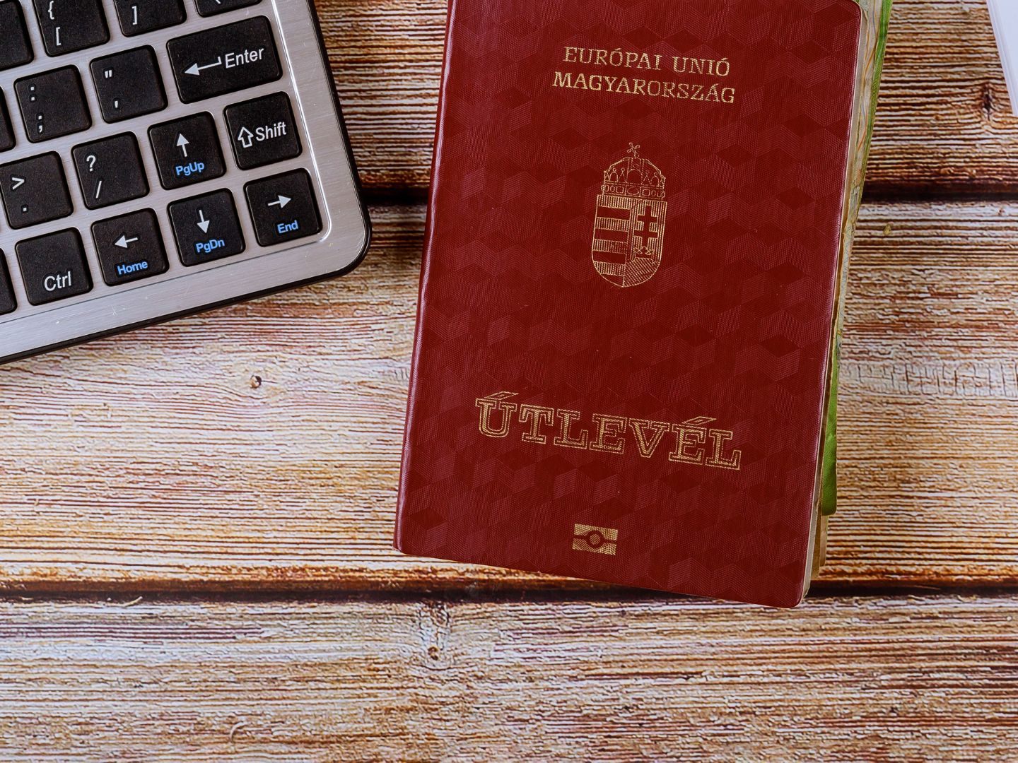 Ungarischen Staatsbürgern wird per sofort die visafreie Einreise in die USA erschwert. Ungarischen Staatsbürgern wird per sofort die visafreie Einreise in die USA erschwert.