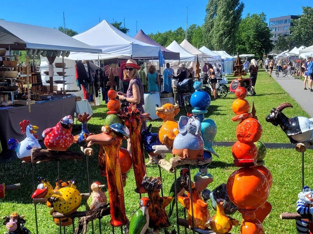 Die Bodenseegemeinde Lochau wird am 2. und 3. September wieder zur großen Bühne des Kunsthandwerks. Künstler aus ganz Deutschland präsentieren ihre vielfältigen Produkte.