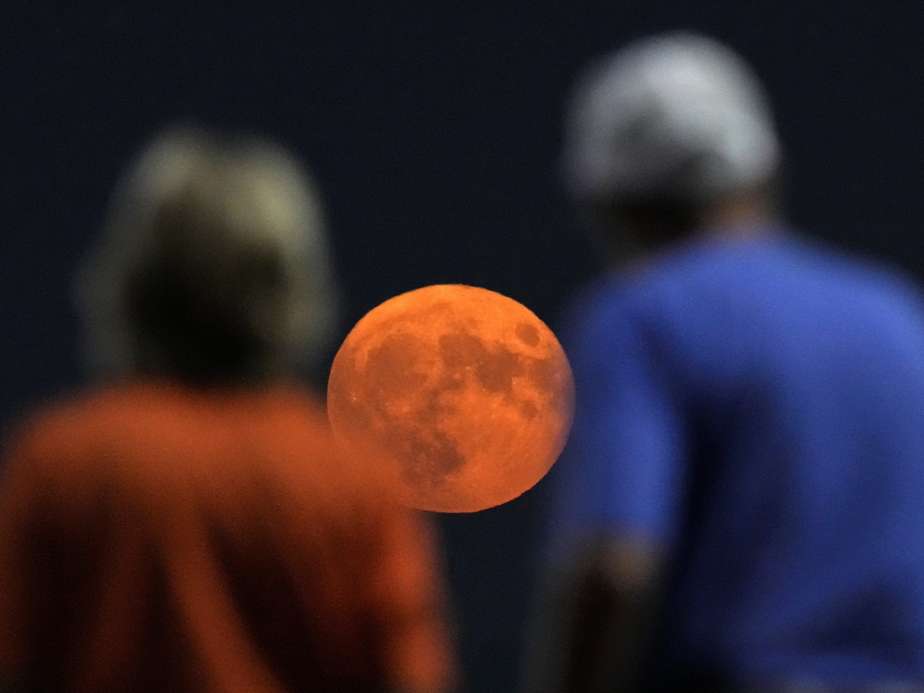 Der Supermond über Kansas City. Der Supermond über Kansas City.