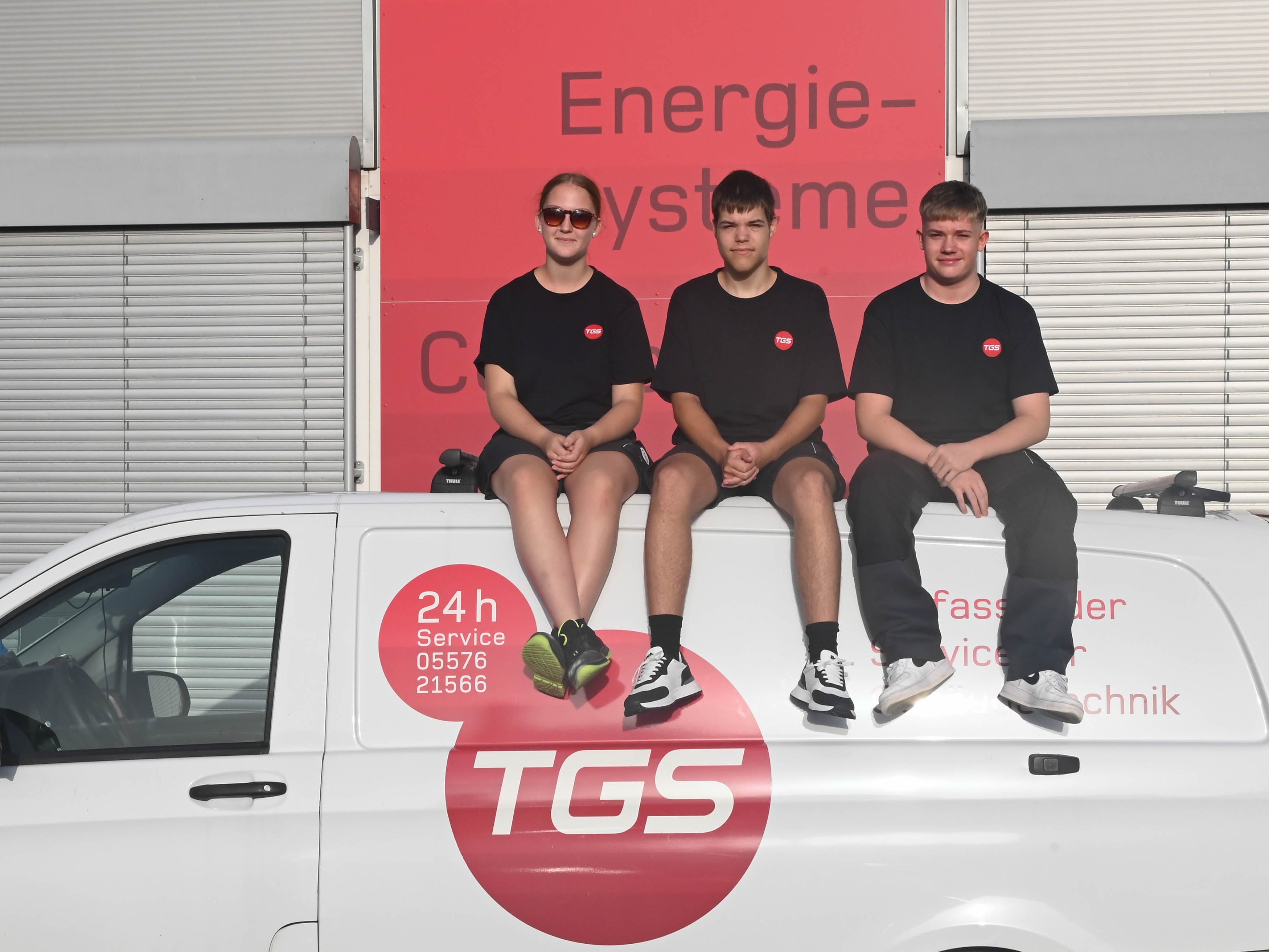 Drei neue Lehrlinge starten am 1. September 2023 ihre Ausbildung beim Gebäudetechnik-Spezialisten TGS in Altach. Im Bild (von links): Kimberly Angerer, Jannik Tozzi und Leon Nikolatti. Drei neue Lehrlinge starten am 1. September 2023 ihre Ausbildung beim Gebäudetechnik-Spezialisten TGS in Altach. Im Bild (von links): Kimberly Angerer, Jannik Tozzi und Leon Nikolatti.