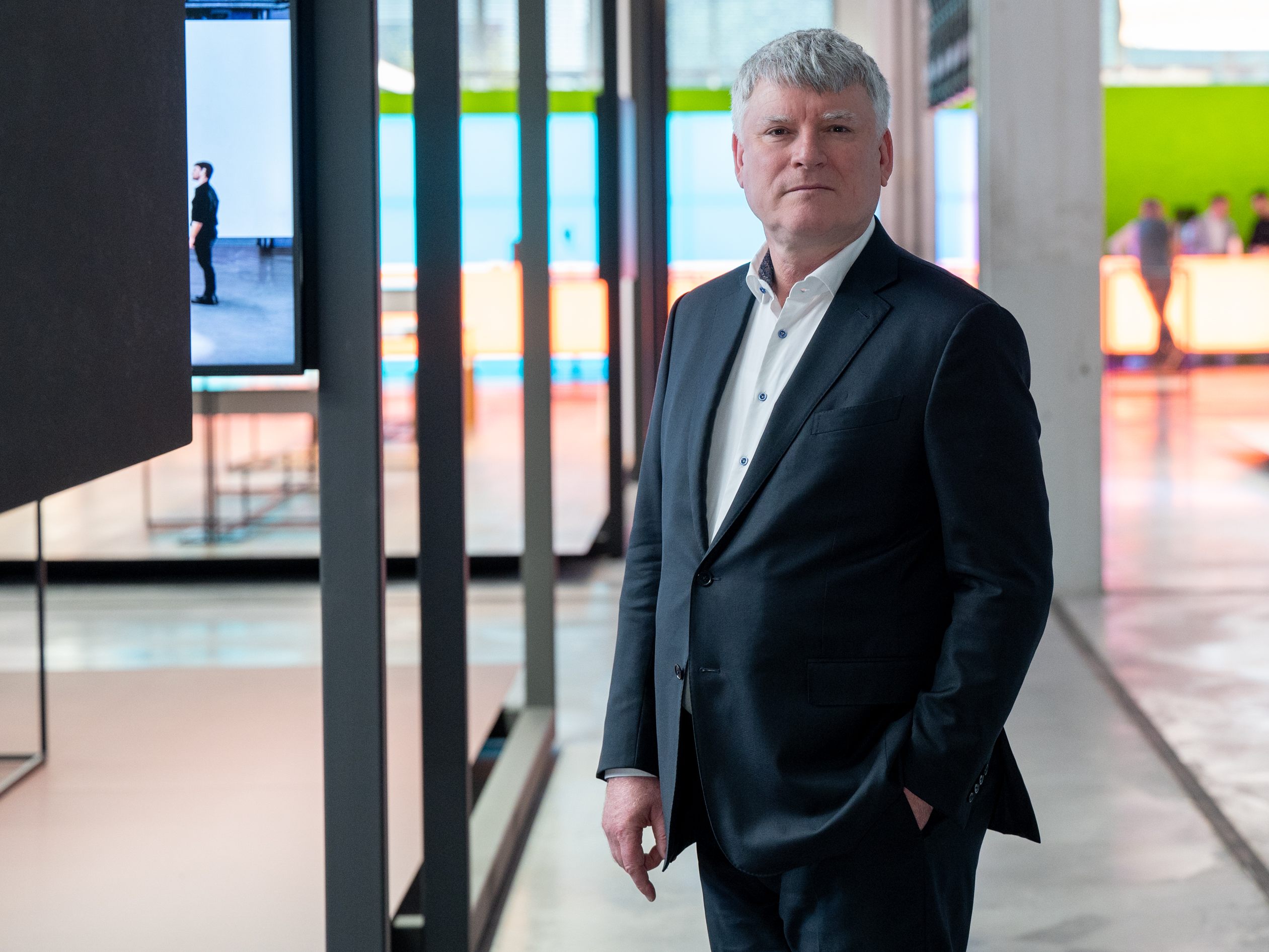 Zumtobel CEO Alfred Felder muss einen deutlichen Rückgang des Gruppenumsatzes im ersten Vierteljahr hinnehmen. Zumtobel CEO Alfred Felder muss einen deutlichen Rückgang des Gruppenumsatzes im ersten Vierteljahr hinnehmen.