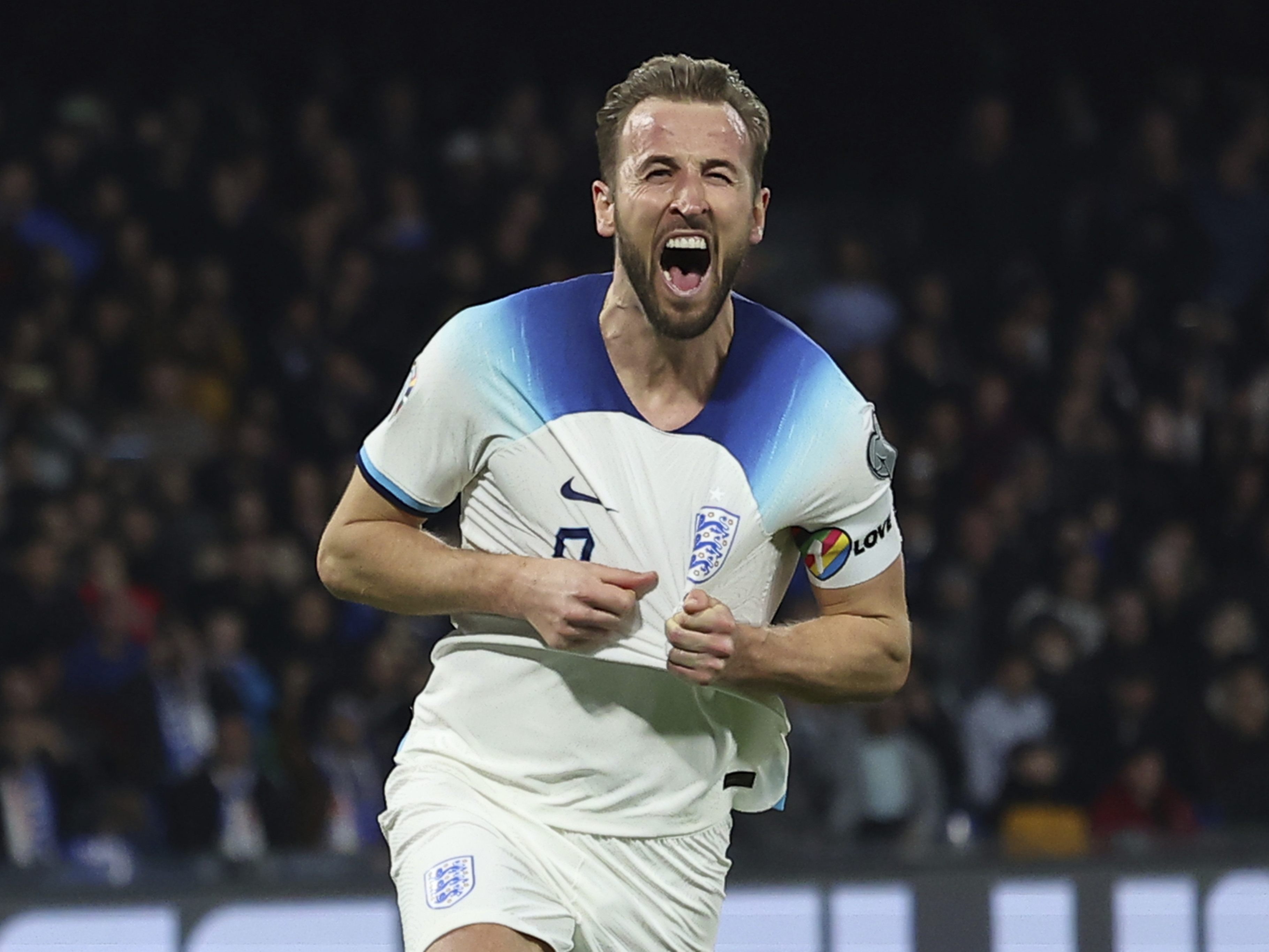 England-Superstar Harry Kane wechselt zu den Bayern. England-Superstar Harry Kane wechselt zu den Bayern.