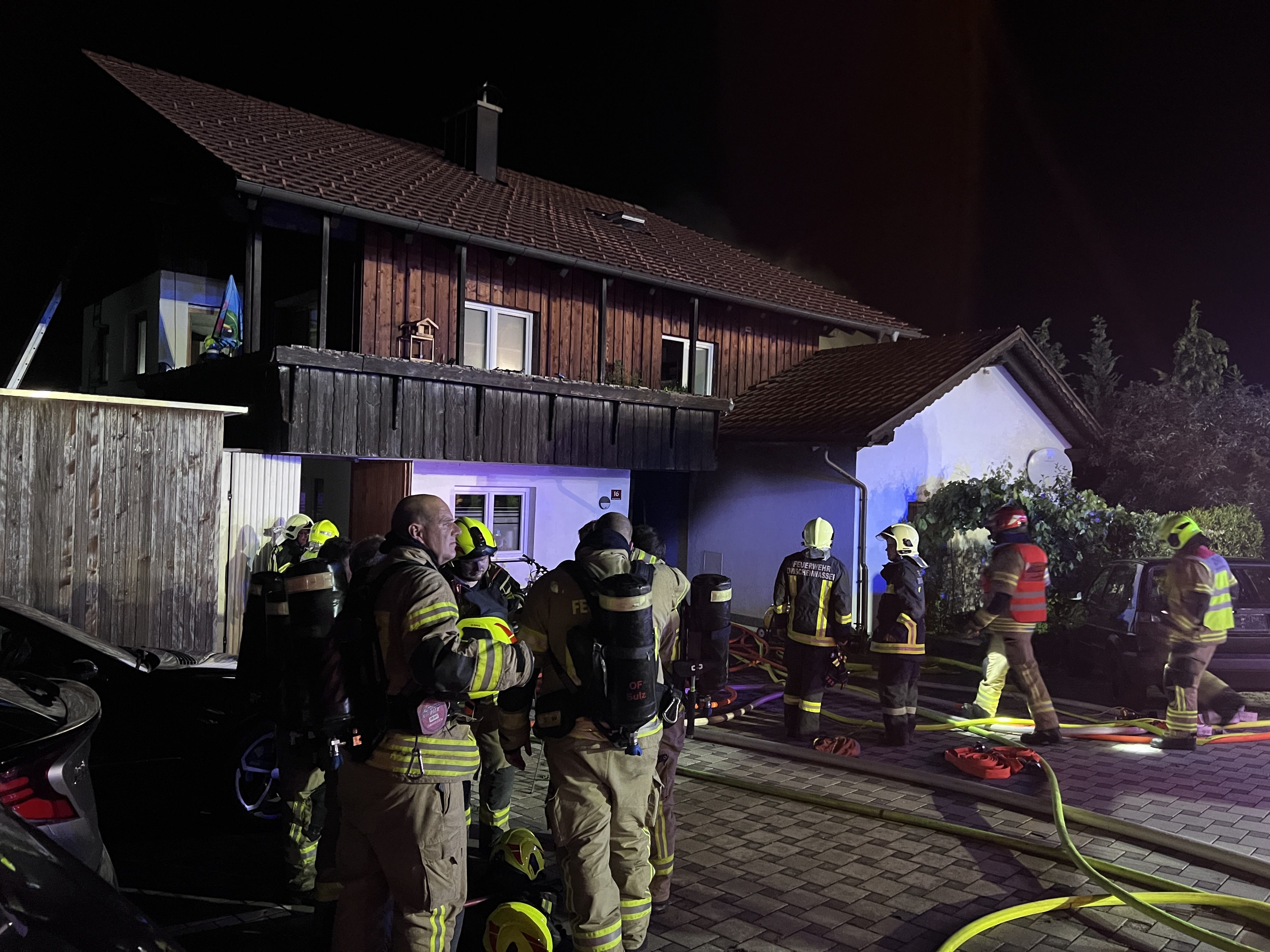 Heftige Explosion in Wohnhaus