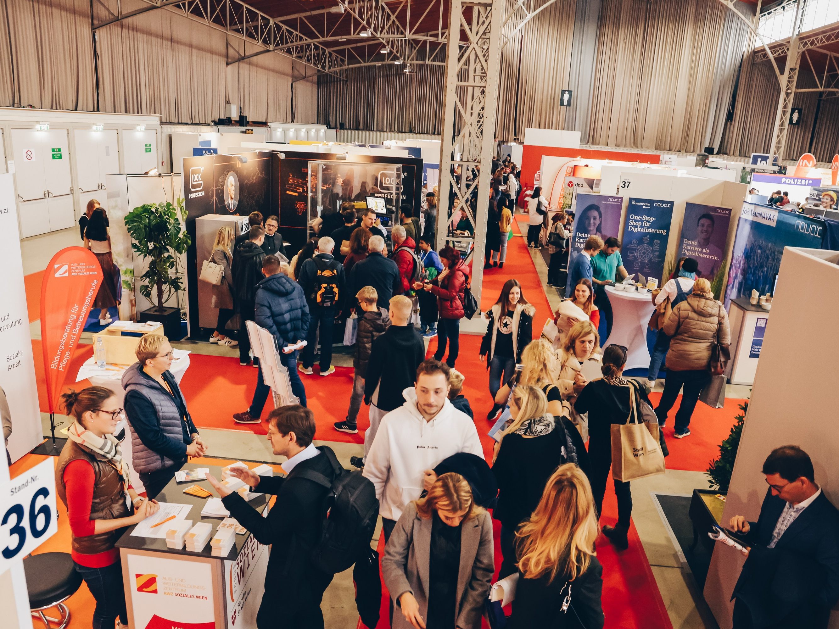 Über 120 Aussteller sind bei der jobmesse austria in Wien vertreten. Über 120 Aussteller sind bei der jobmesse austria in Wien vertreten.