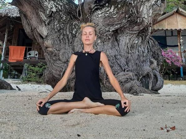 Die #rawvegan-Influencerin Zhanna Samsonova ist im Alter von nur 39 Jahren gestorben. Die #rawvegan-Influencerin Zhanna Samsonova ist im Alter von nur 39 Jahren gestorben.