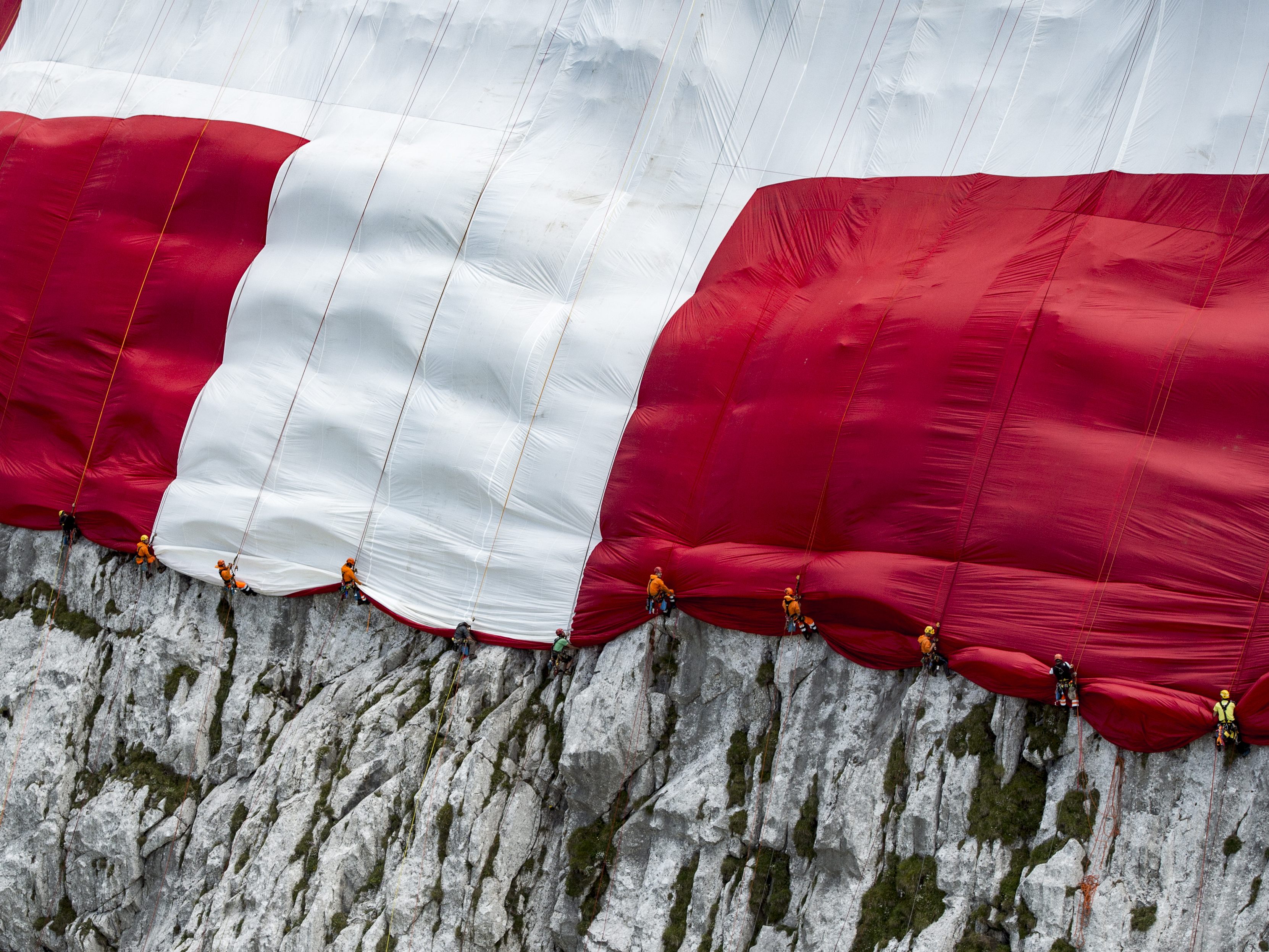 Schweizer Fahne am Säntis.