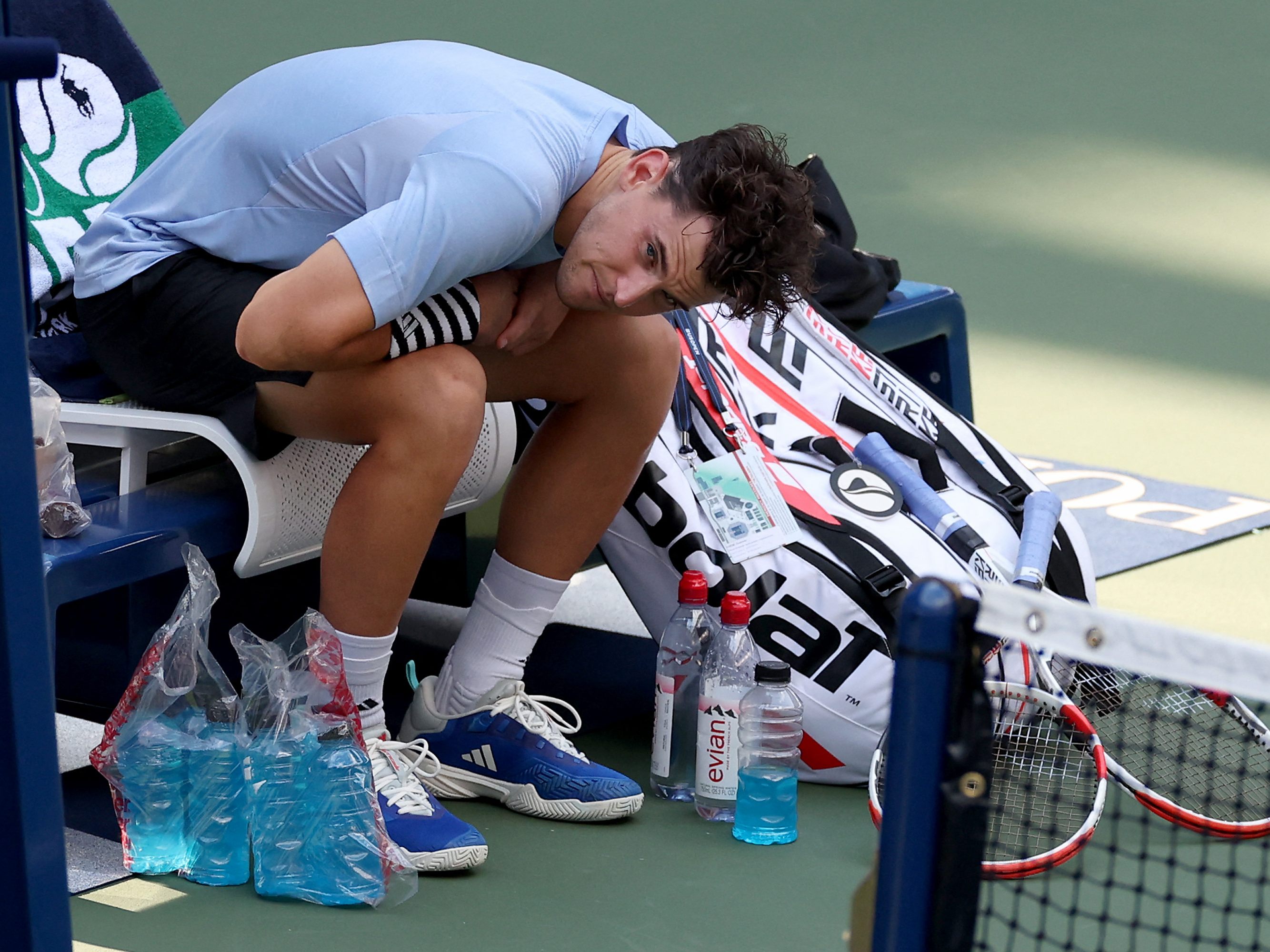 Thiem vermutet, dass er sich bei der Nahrungsaufnahme etwas eingefangen haben könnte.