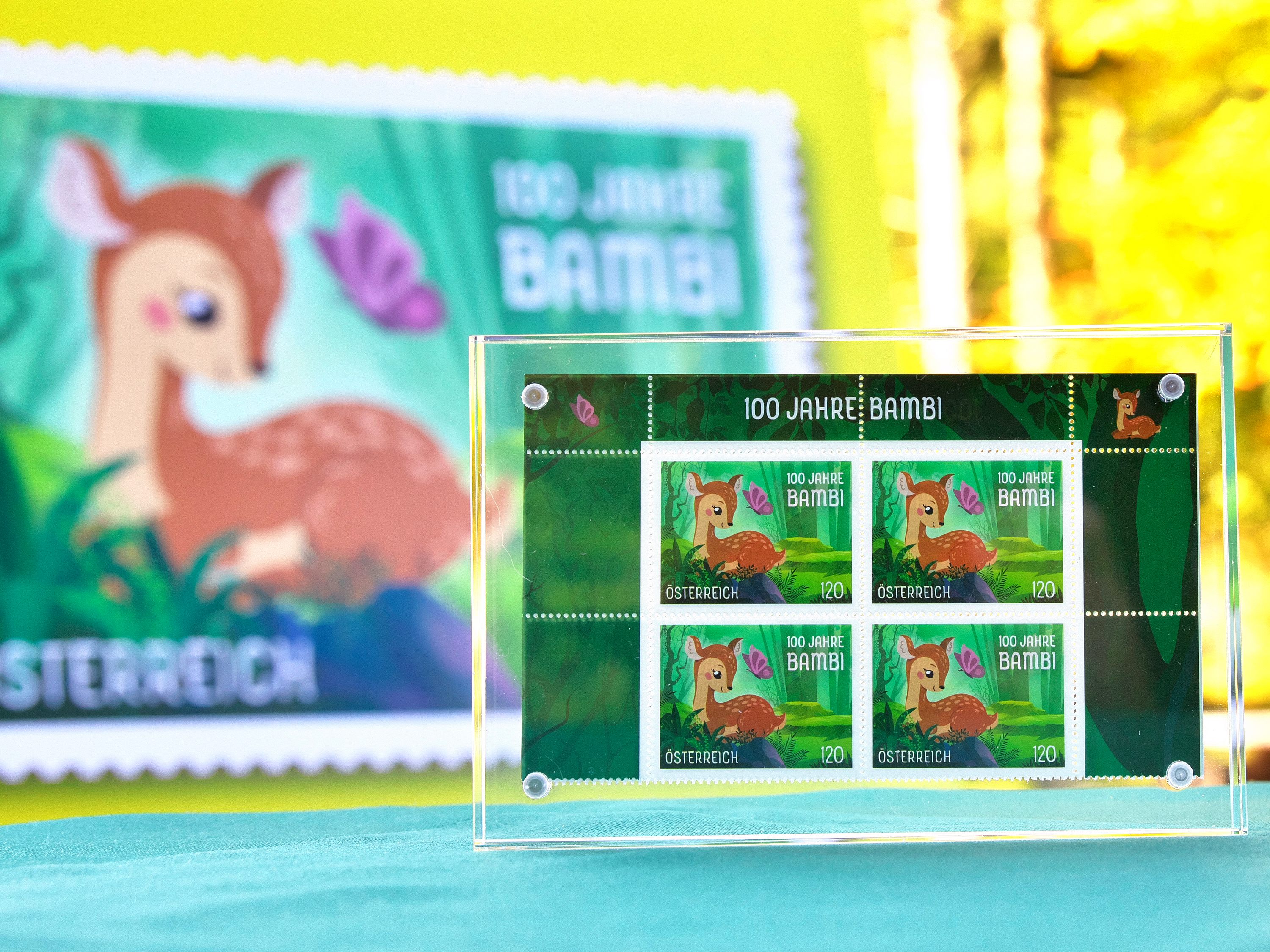 Die Post feiert Bambis 100. Geburtstag mit einer neuen Sonderbriefmarke. Die Post feiert Bambis 100. Geburtstag mit einer neuen Sonderbriefmarke.