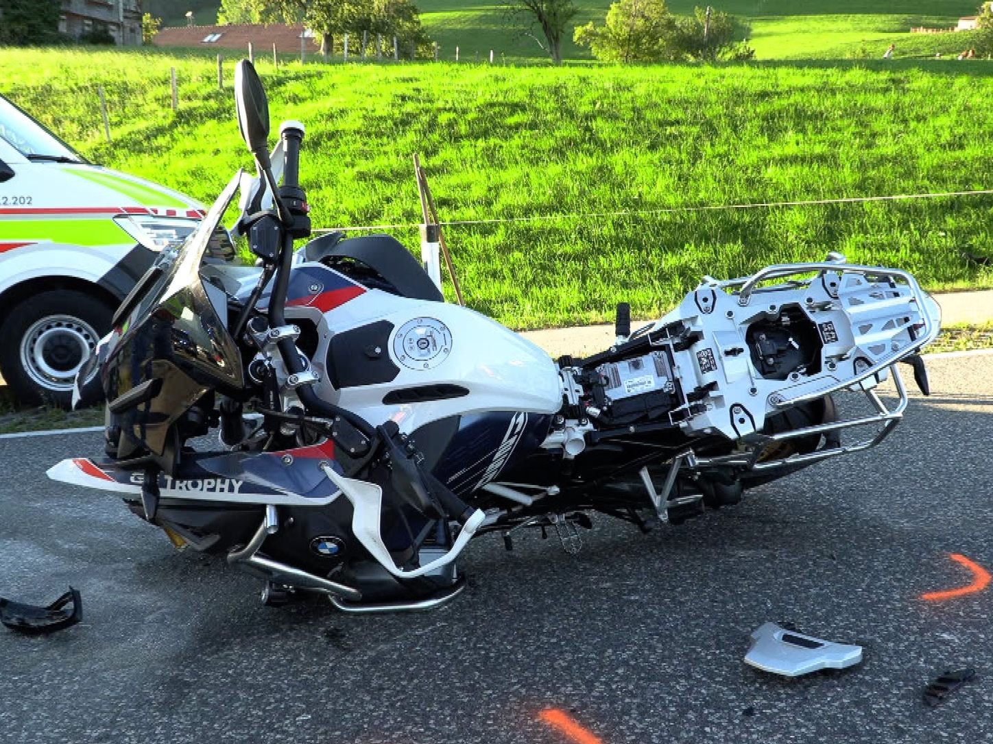wei Schwerverletzte nach Unfall in Lingenau.