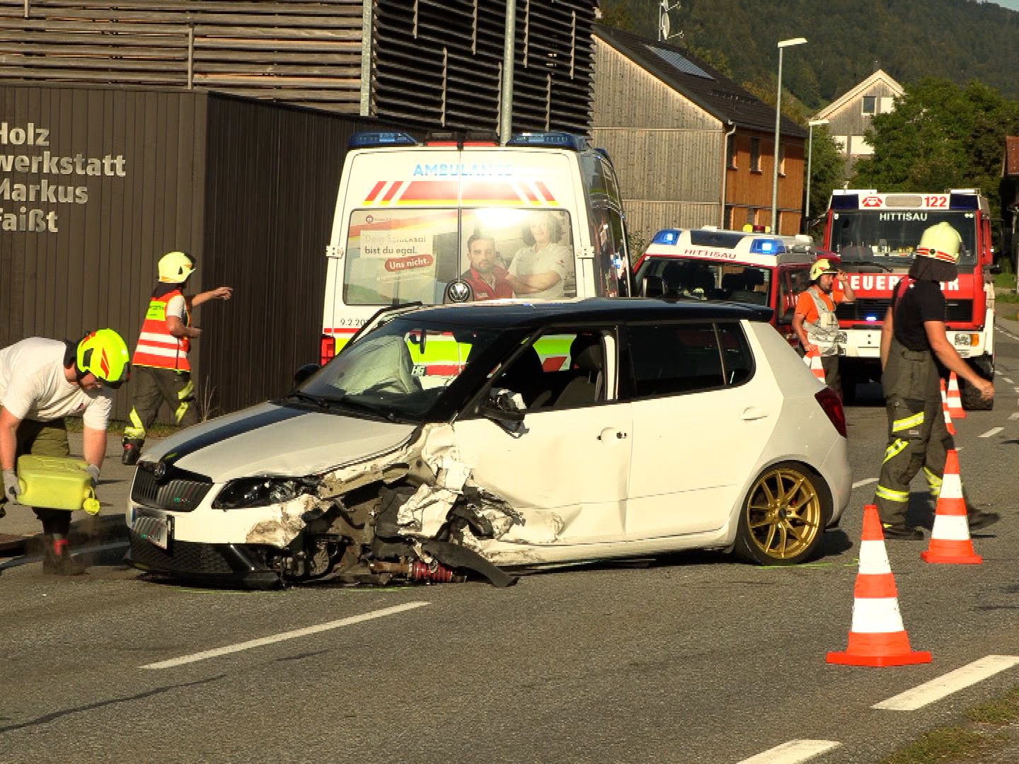 Am Mittwochnachmittag ereignete sich ein schwerer Verkehrsunfall in Hittisau. Am Mittwochnachmittag ereignete sich ein schwerer Verkehrsunfall in Hittisau.