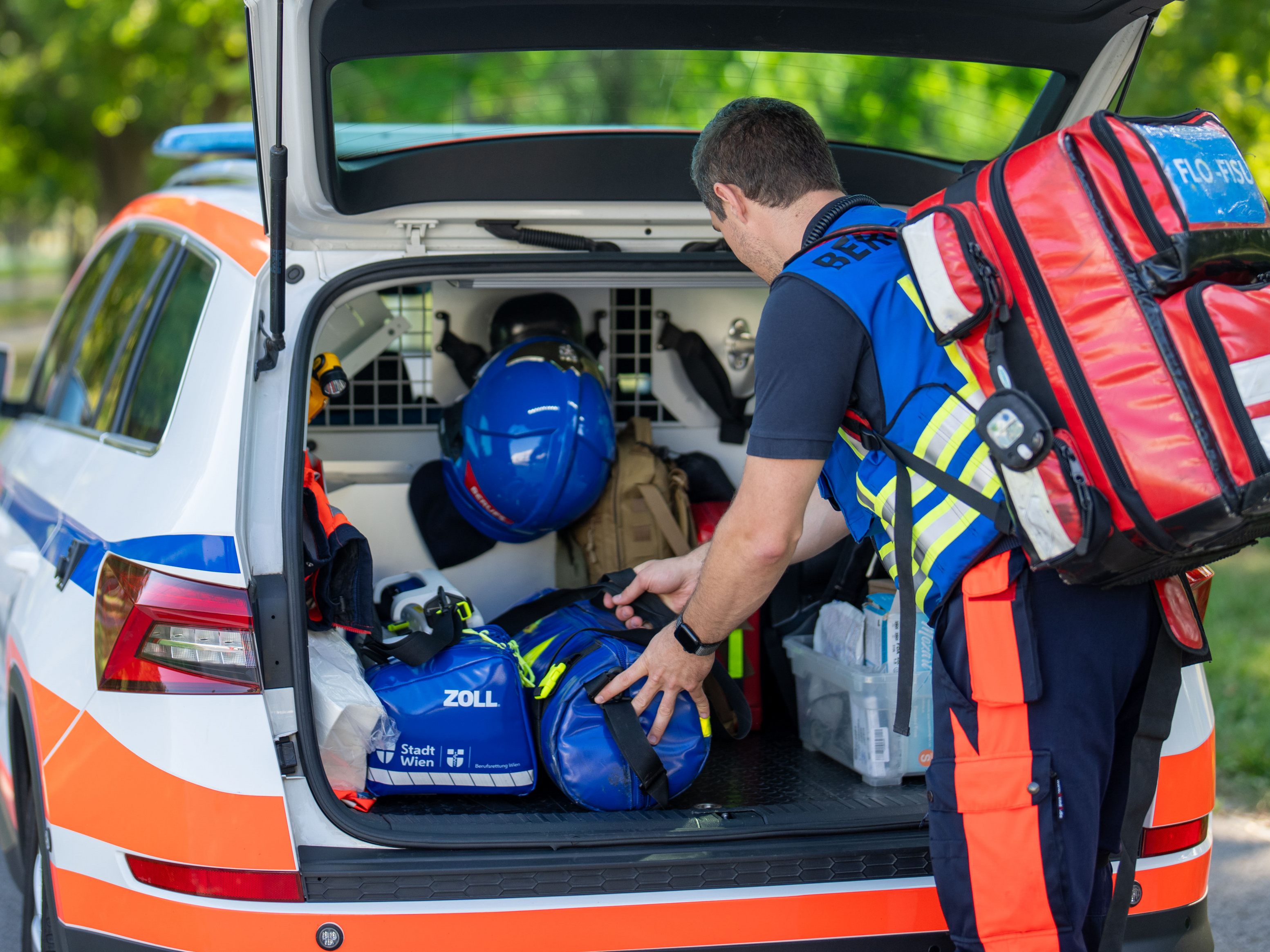 Ein Field Supervisor der Wiener Berufsrettung. Ein Field Supervisor der Wiener Berufsrettung.