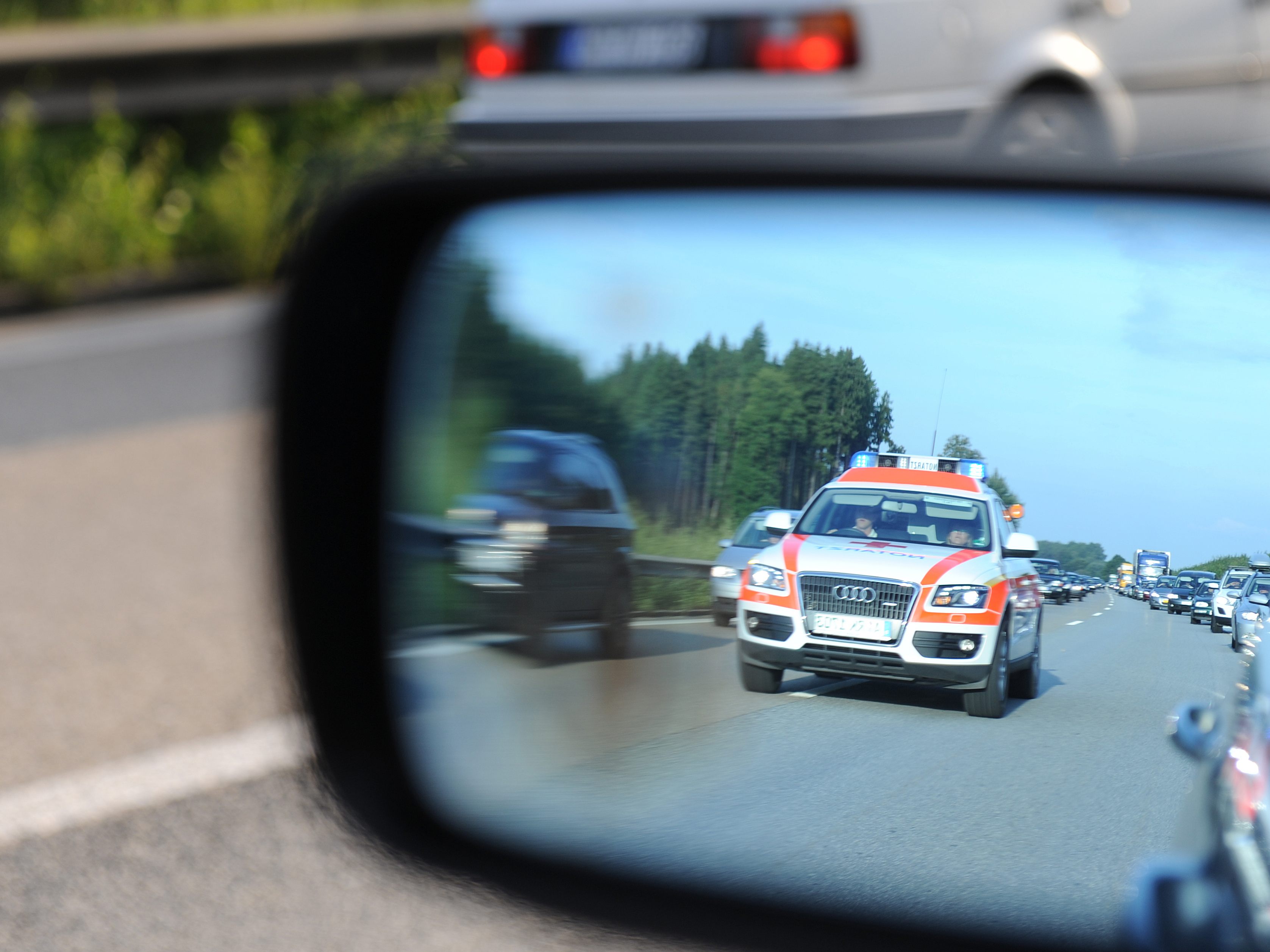 In NÖ gab es bei einem Frontalunfall zwei Schwerverletzte.