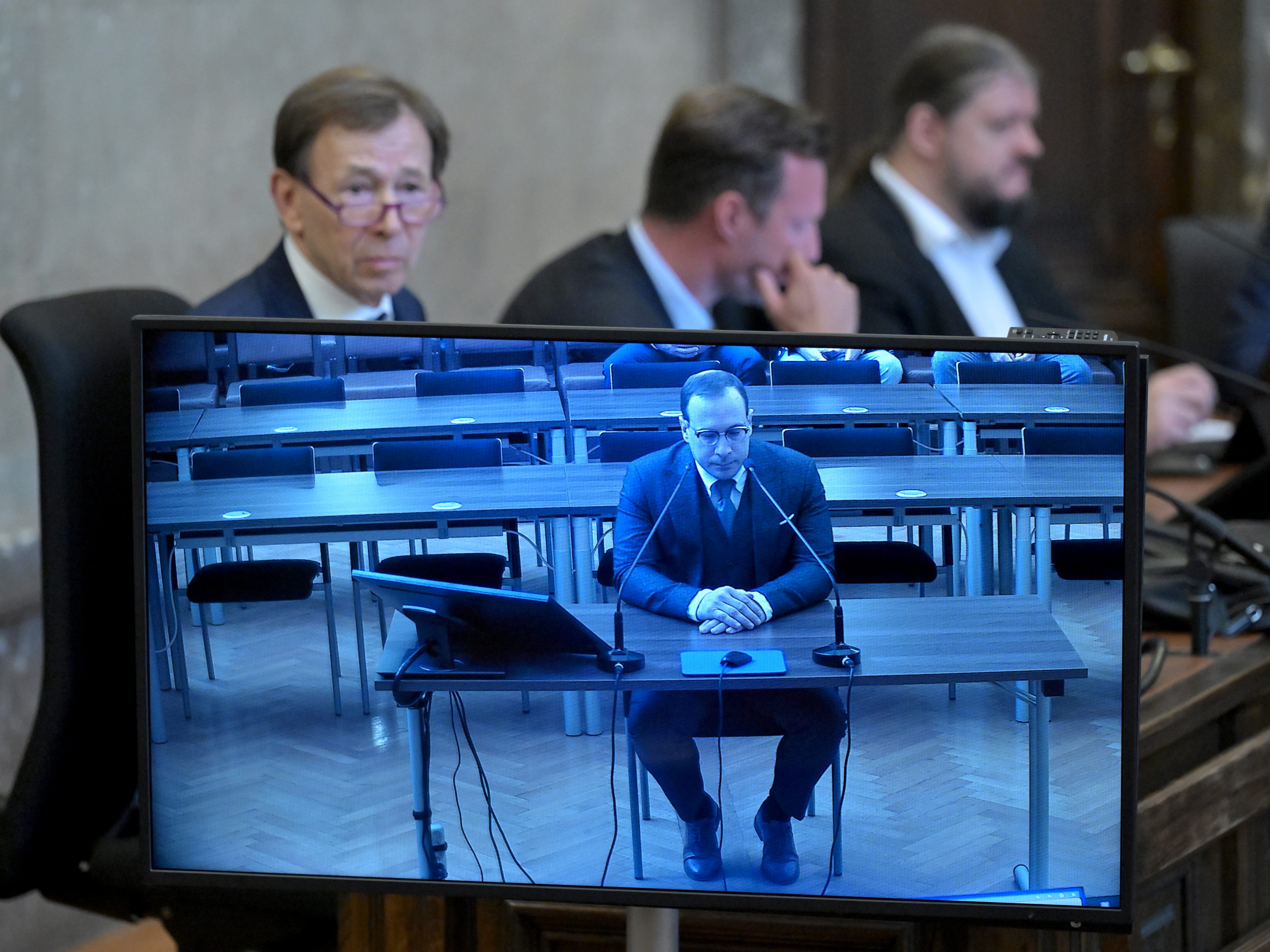 Boulevard- und Qualitätsmedien berichteten ausführlich vom Teichtmeister-Prozess. Boulevard- und Qualitätsmedien berichteten ausführlich vom Teichtmeister-Prozess.