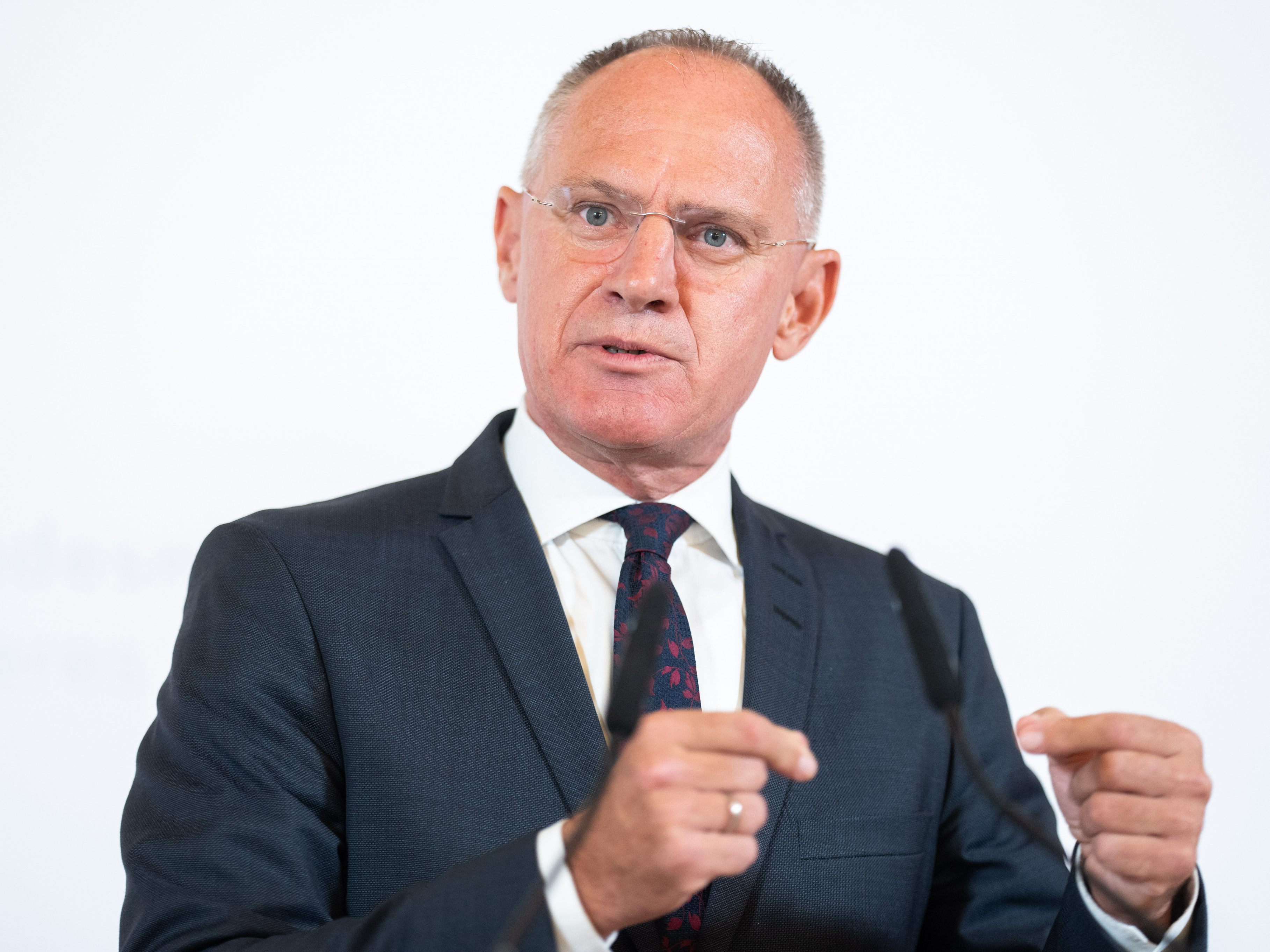 Rumänien vereinbart eine raschere Asylbewerber-Übernahme mit Österreich. Rumänien vereinbart eine raschere Asylbewerber-Übernahme mit Österreich.