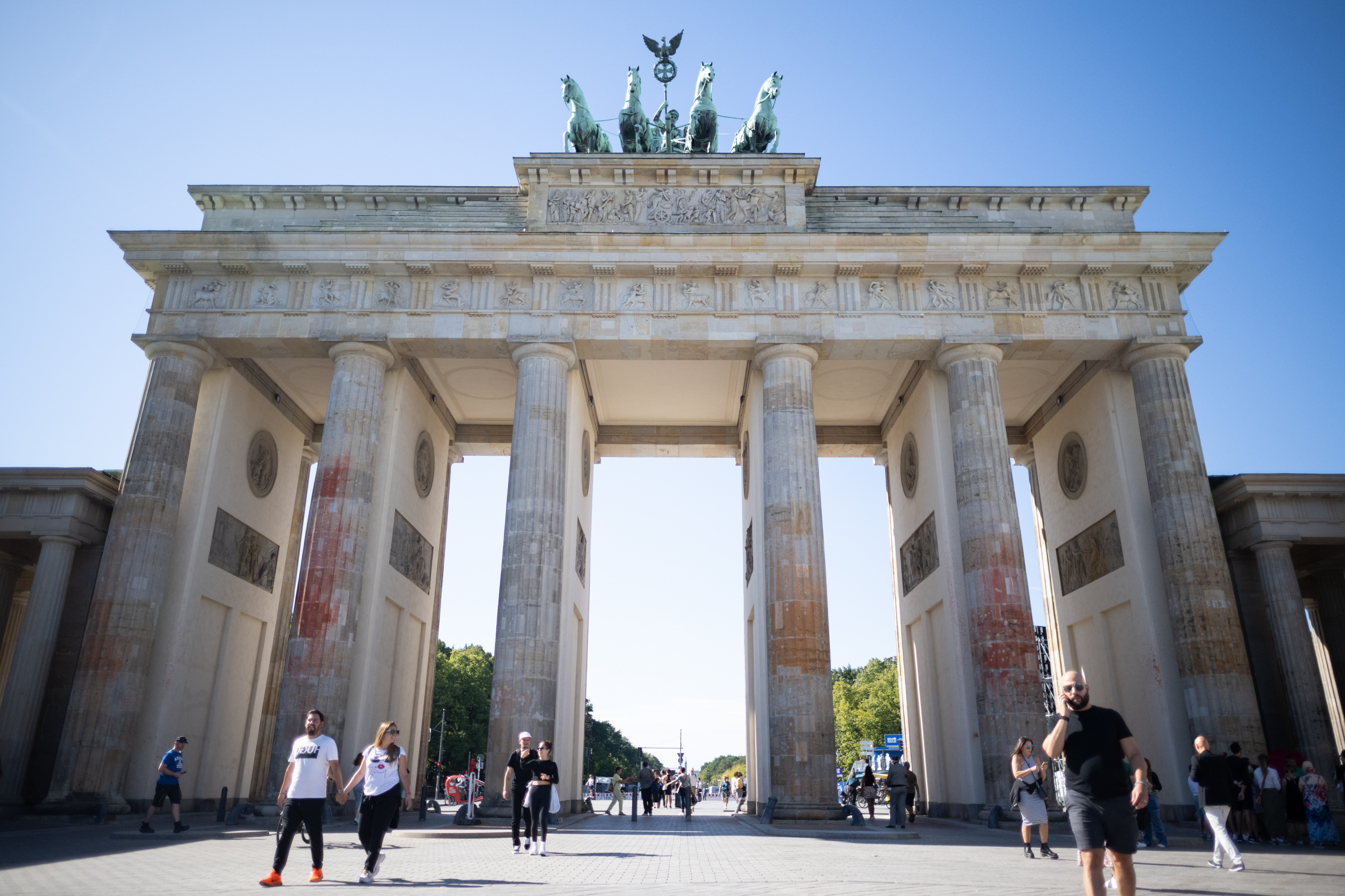 Am 17. September besprühte die Letzte Generation das Brandenburger Tor.
