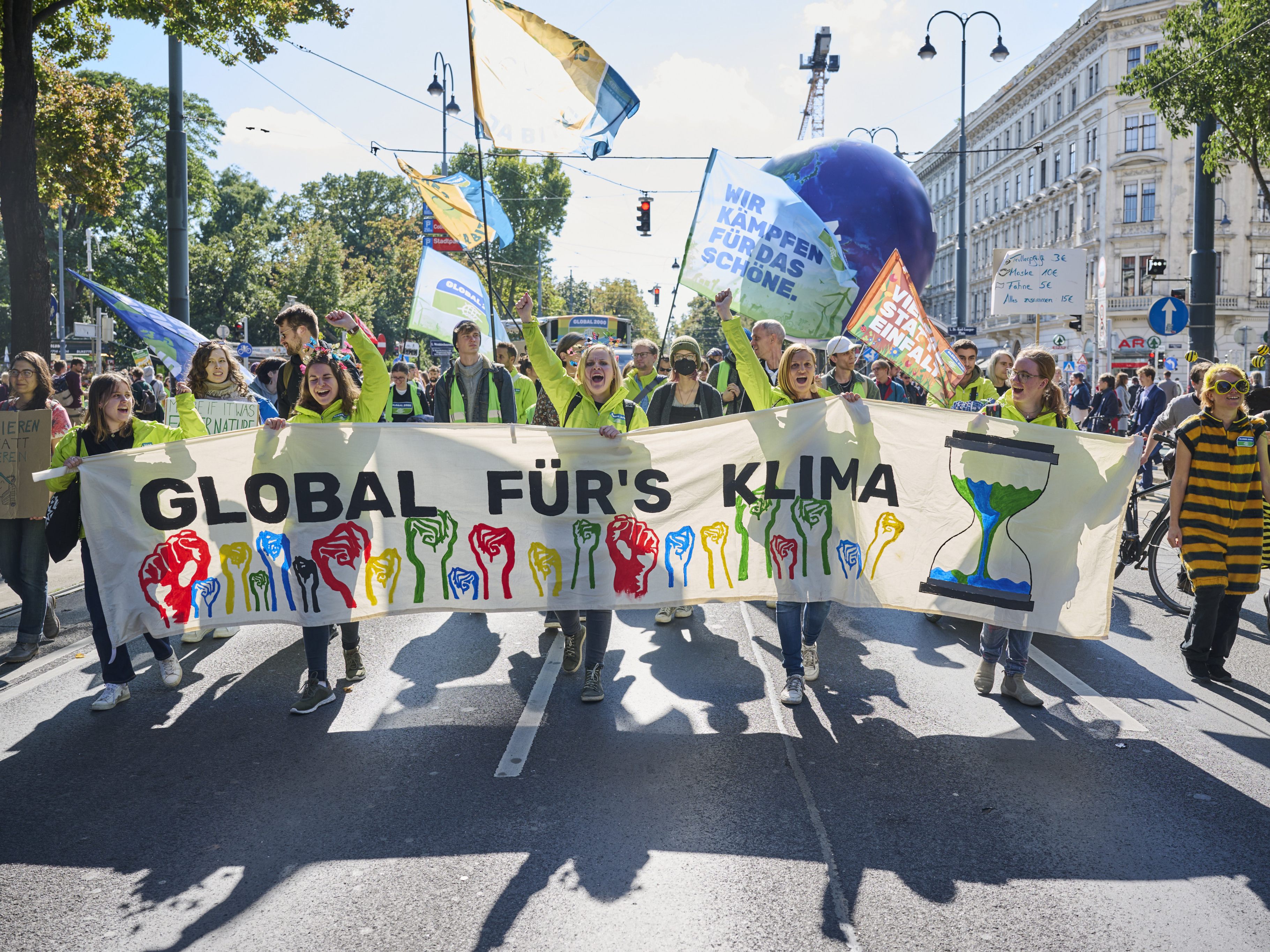 "Fridays for Future" ruft zum Klimastreik auf. "Fridays for Future" ruft zum Klimastreik auf.