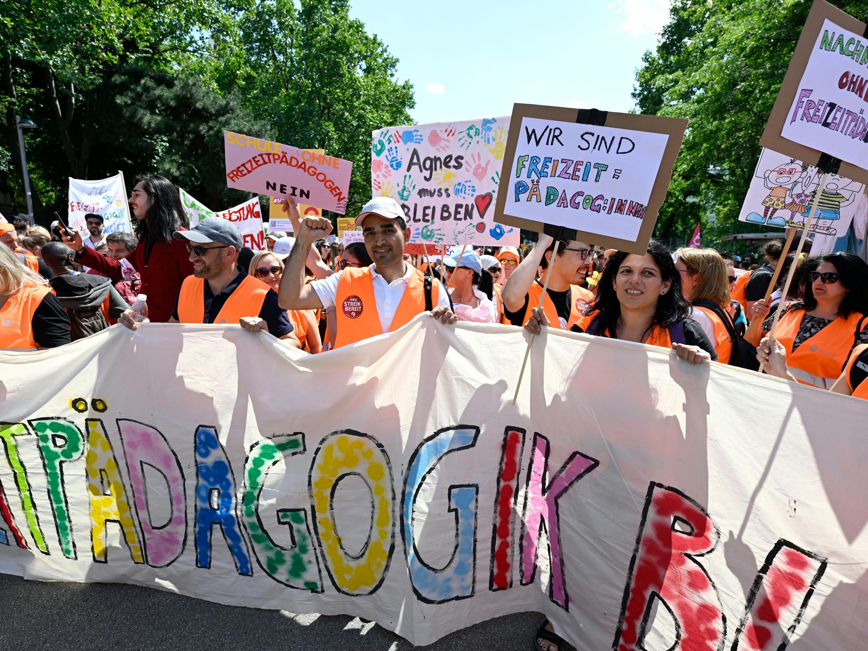 Die Freizeitpädagogen protestieren wieder in Wien. Die Freizeitpädagogen protestieren wieder in Wien.