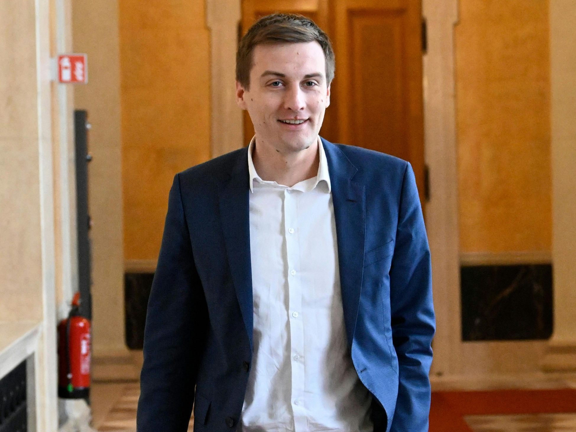 Hergovich fordert ein Konjunkturpaket ein.