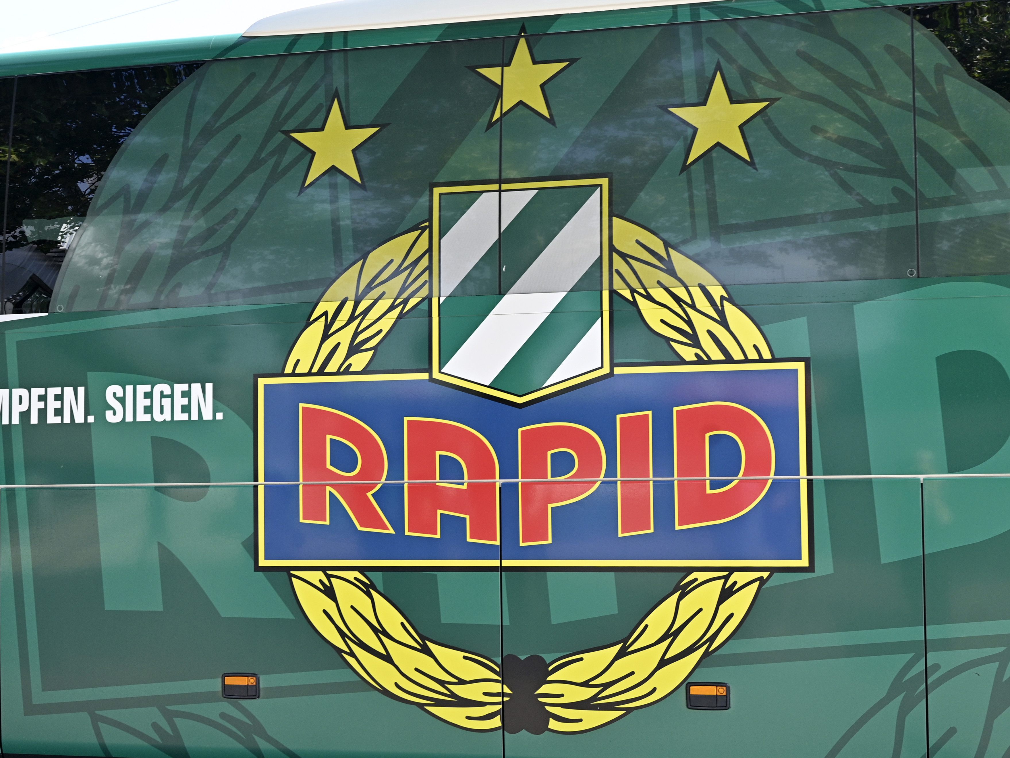 SK Rapid ohne "Wien" in offiziellem Clubnamen.