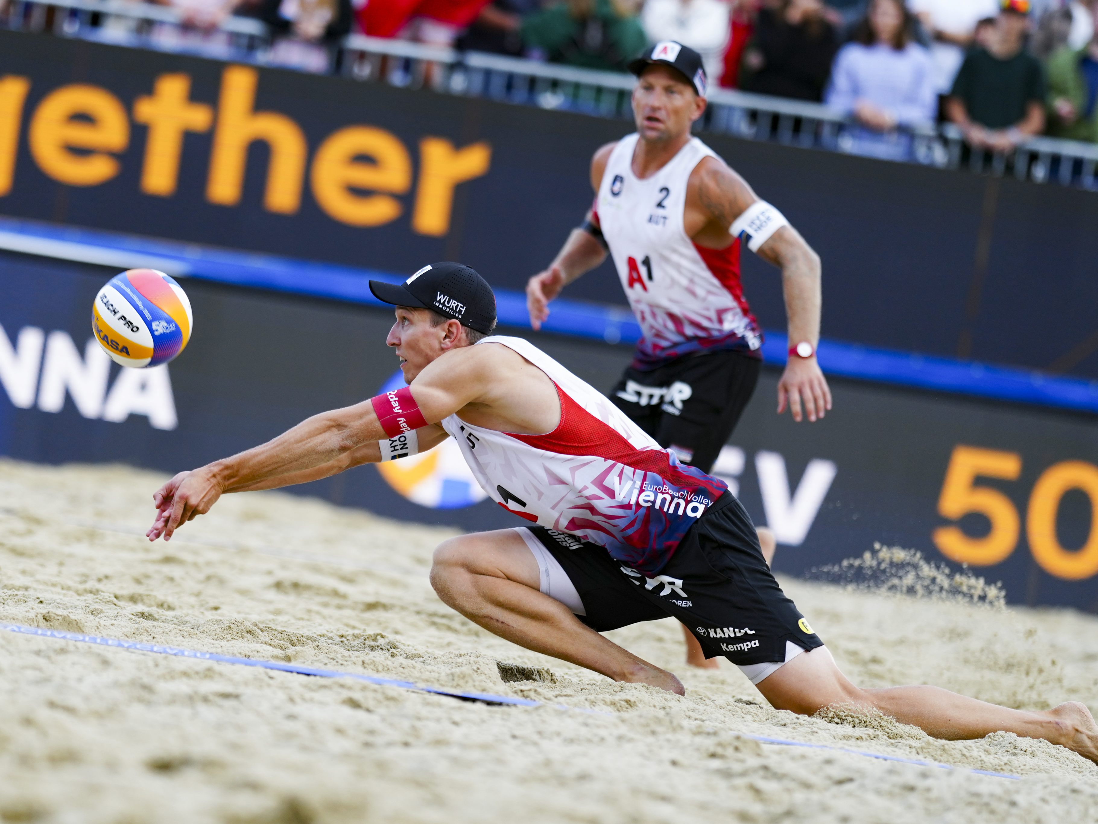 Hörl/Horst (im Bild) werden bei der Beachvolleyball-WM 2023 auf Seidl Pristauz treffen. Hörl/Horst (im Bild) werden bei der Beachvolleyball-WM 2023 auf Seidl Pristauz treffen.