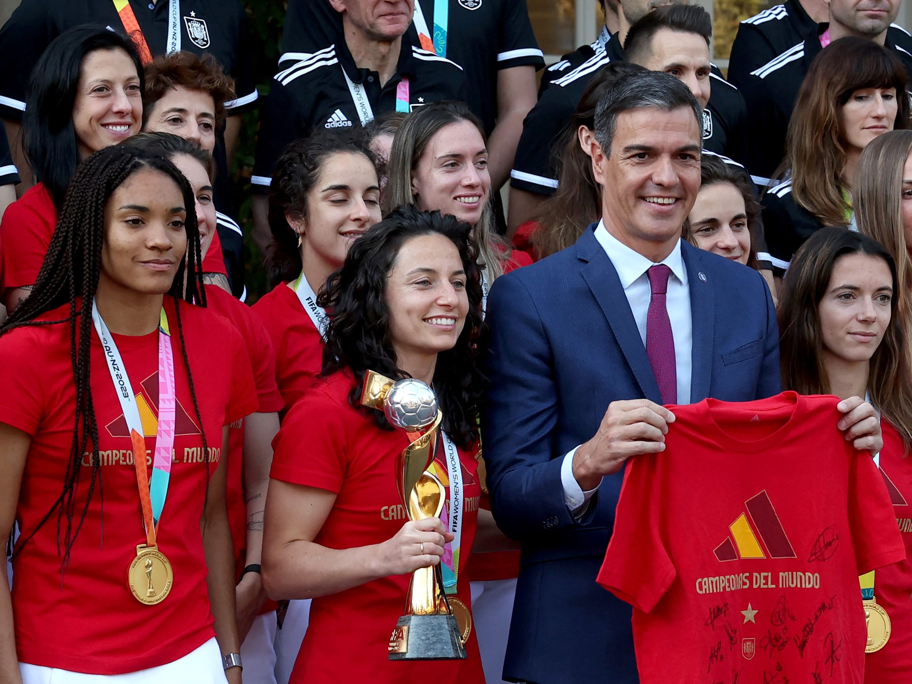 Minister trifft spanisches Nationalteam Minister trifft spanisches Nationalteam