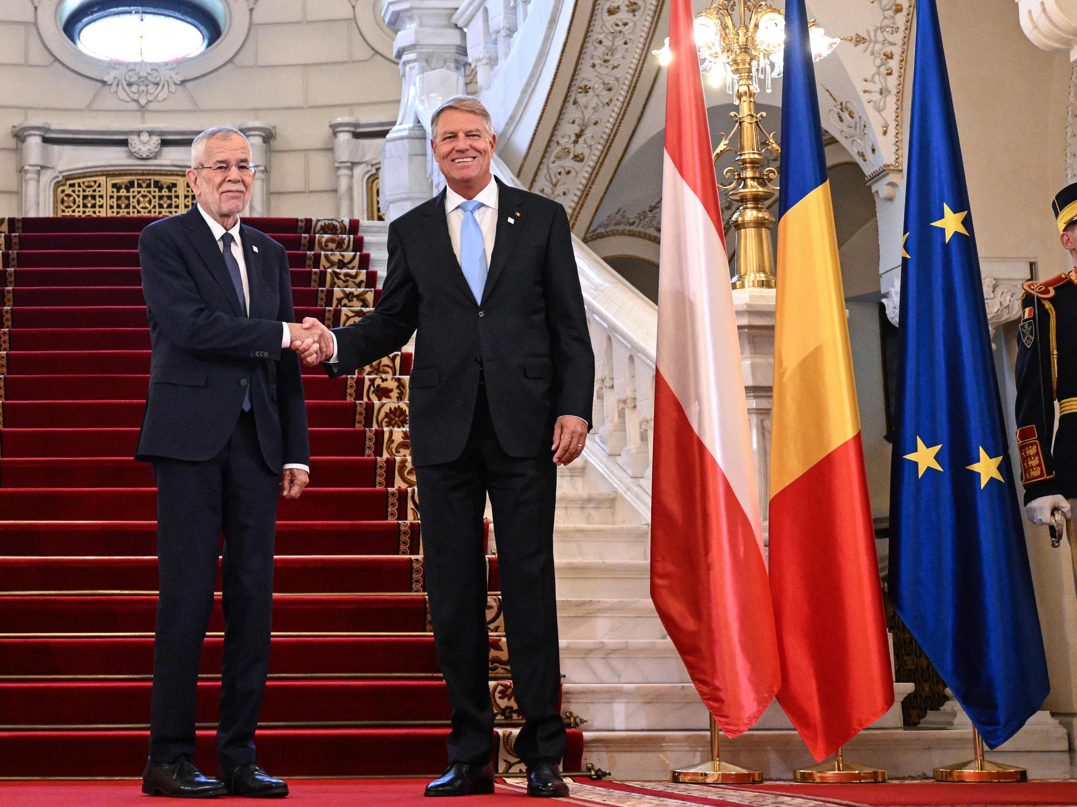 Van der Bellen reiste zum Drei-Meere-Gipfel nach Bukarest. Van der Bellen reiste zum Drei-Meere-Gipfel nach Bukarest.