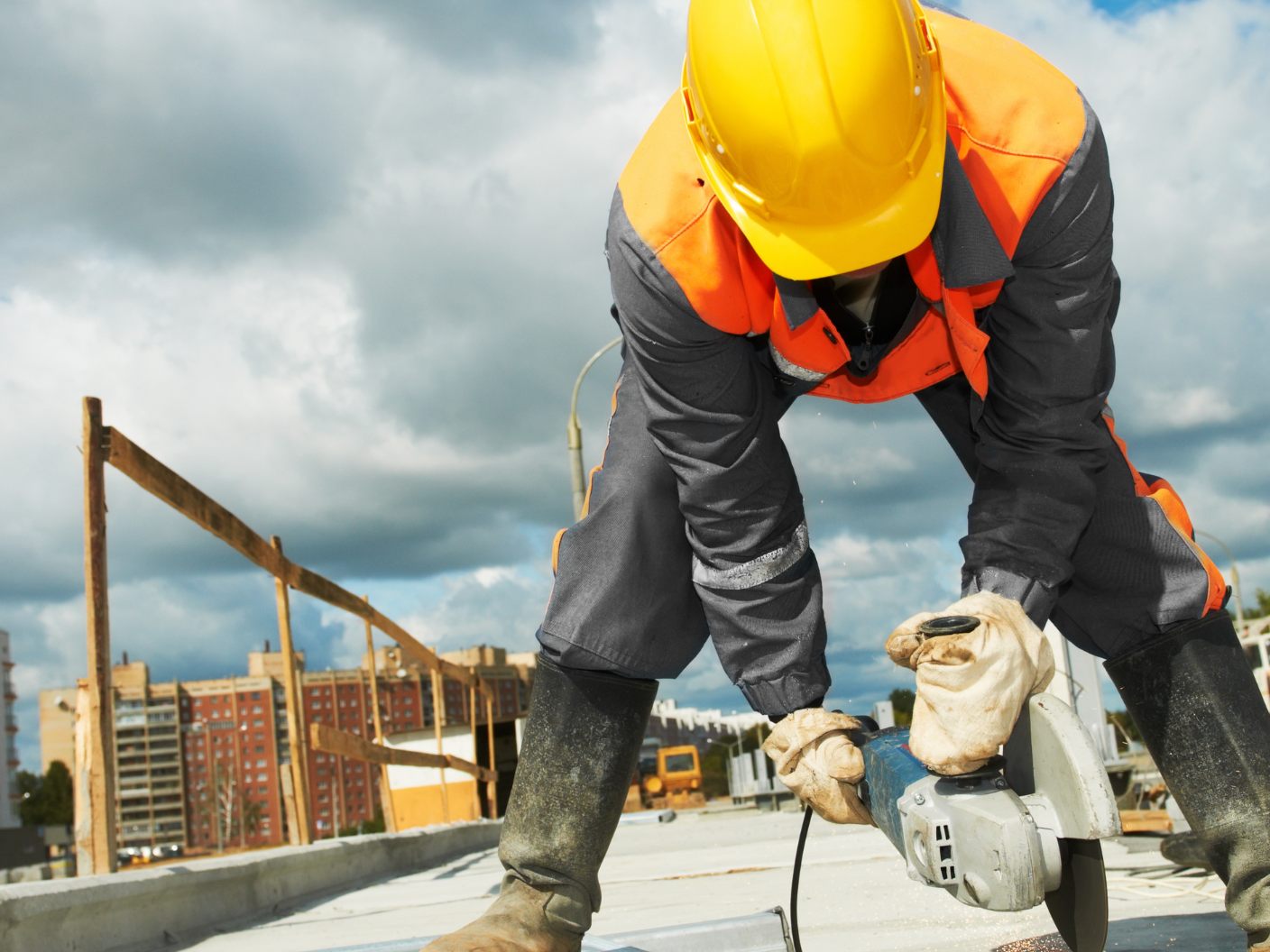 Ältere sind bezüglich des Arbeitens bis 65 skeptisch. Ältere sind bezüglich des Arbeitens bis 65 skeptisch.