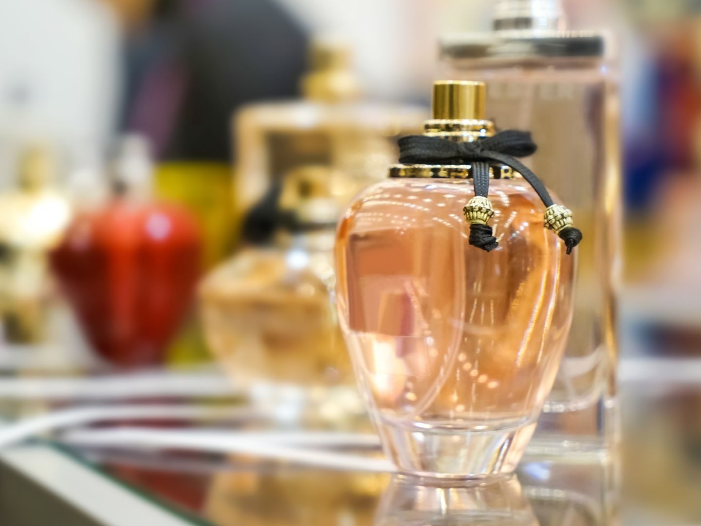 Ein Diebes-Duo hatte es am Wiener Hauptbahnhof auf Parfum abgesehen. Ein Diebes-Duo hatte es am Wiener Hauptbahnhof auf Parfum abgesehen.