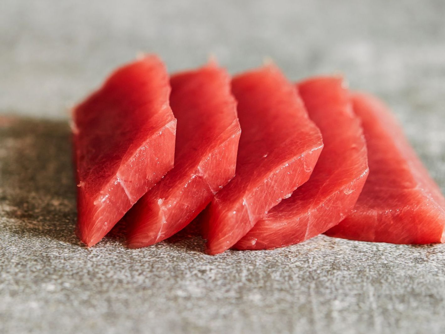 Billa ruft das Thunfisch Filet von der Fischtheke zurück.