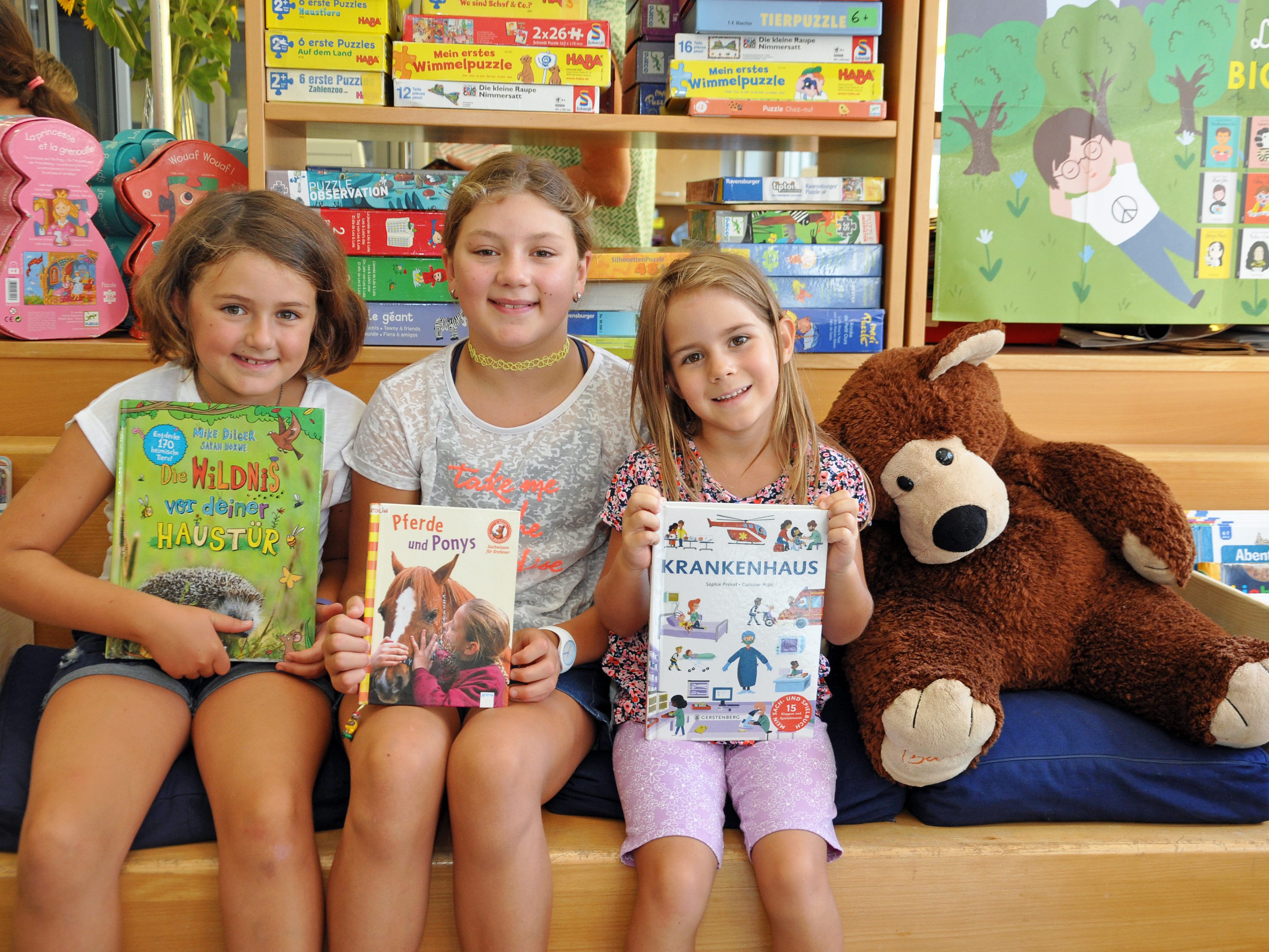 Auch die Kinder freuen sich, dass sie in Haselstauden wieder Bücher und mehr ausleihen können. Auch die Kinder freuen sich, dass sie in Haselstauden wieder Bücher und mehr ausleihen können.